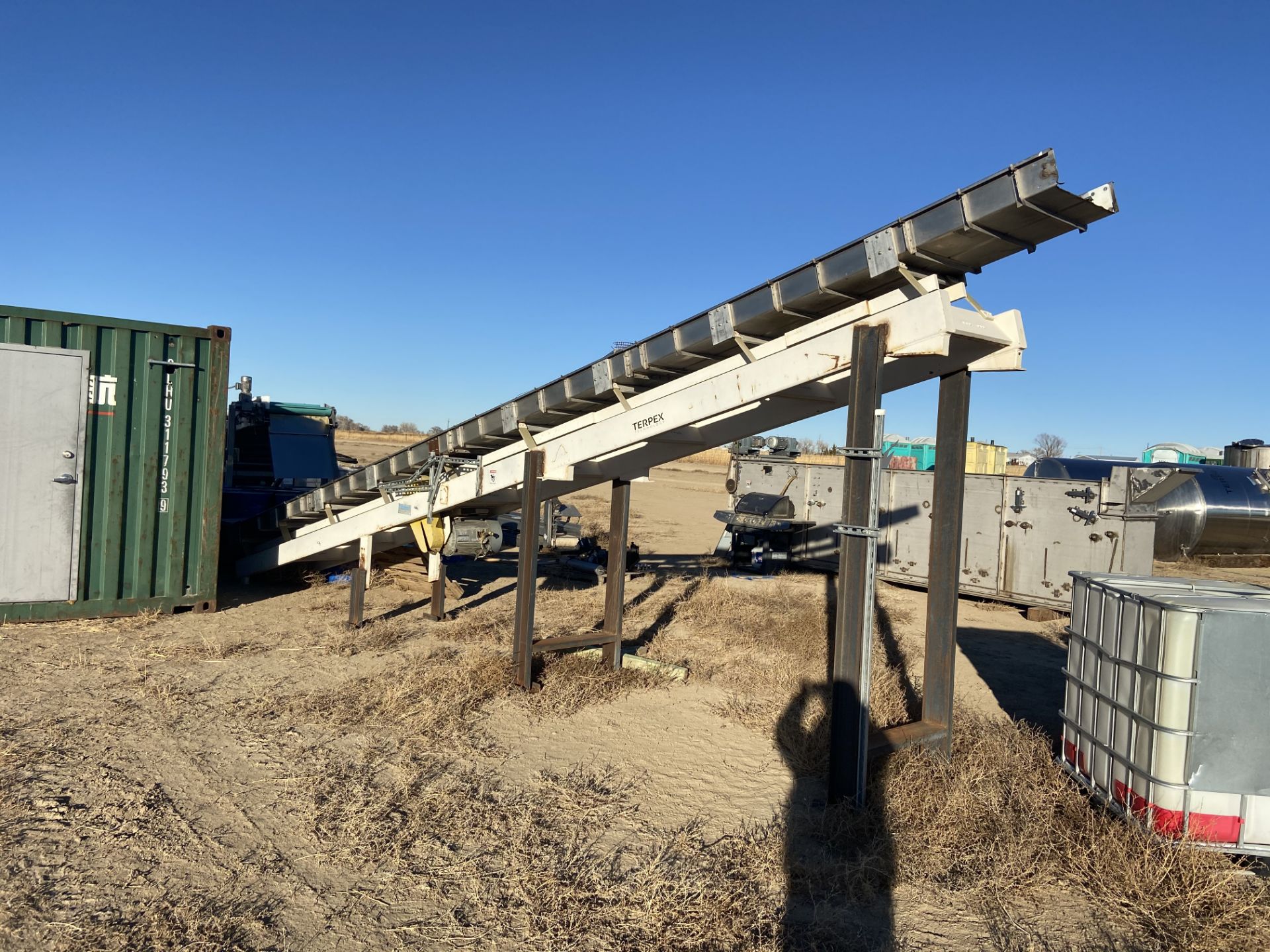 Cardwell Vib-O-Vey Stainless Steel Incline Shaker Conveyor, 24" Wide x 32' Long x 10" Deep, Rigging/ - Image 3 of 3
