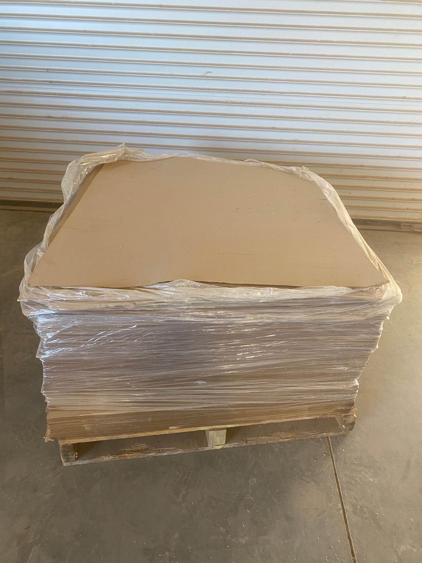 (LOCATED IN YUMA, AZ) Cardboard Slips, 1/2 Pallet