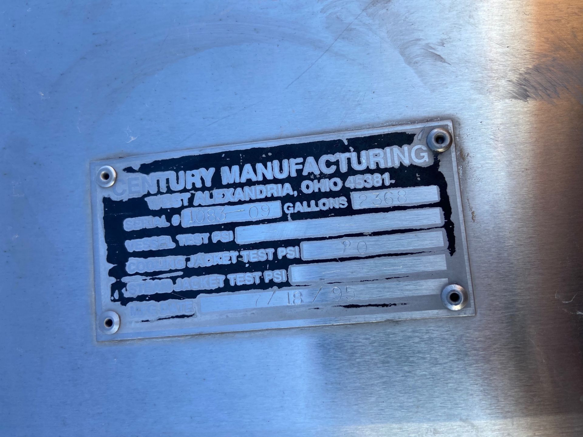 Century Stainless Steel Tank, 2368 Gal, Serial# 1083-09, Rigging/ Loading Fee: $50 - Image 4 of 5