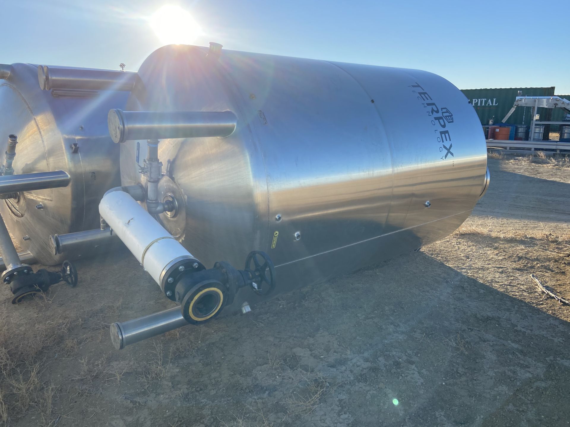 Century Stainless Steel Tank, 2368 Gal, Serial# 1083-09, Rigging/ Loading Fee: $50 - Image 3 of 5
