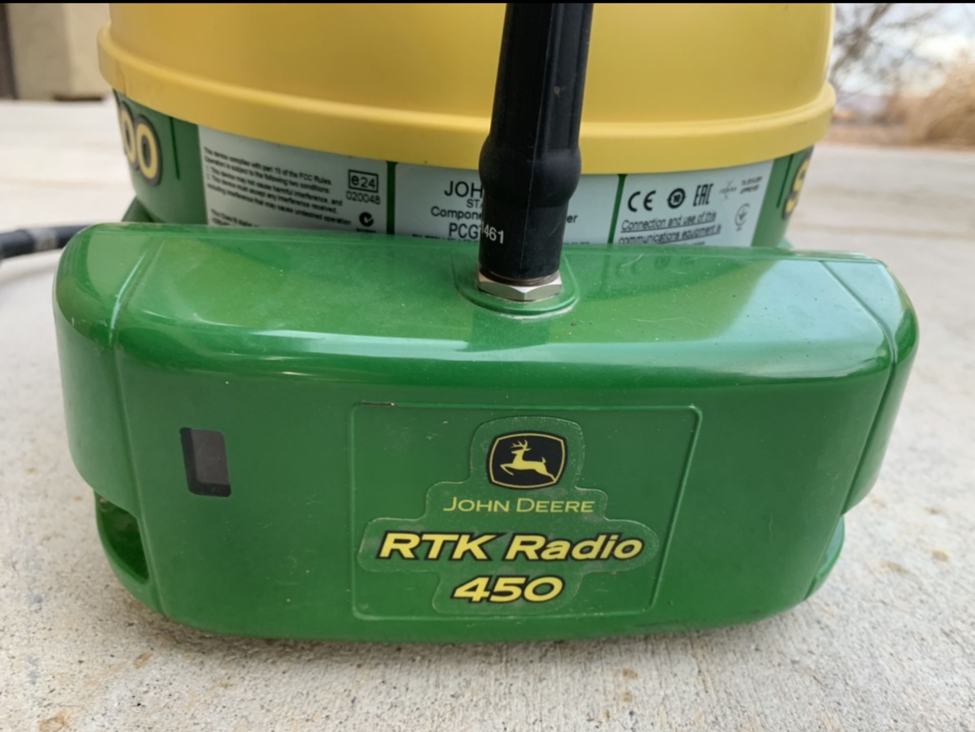 John Deere RTK Radio 450/ Starfire 3000, GPS Receiver and Radio, INCLUDES ACTIVATION - Image 2 of 2