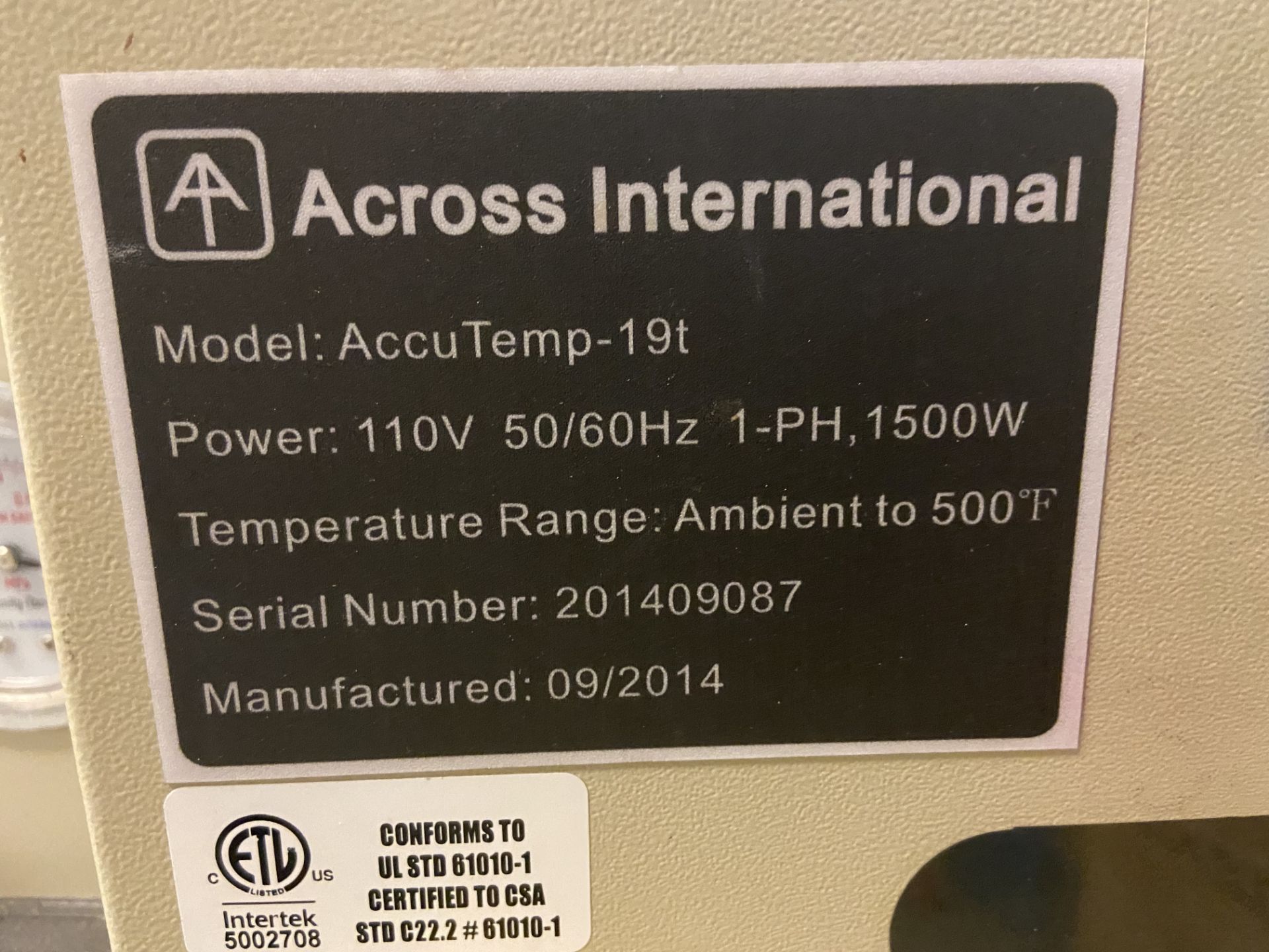 Across International Vacuum Oven, Model# AccuTemp-19t, Serial# 201409087, 110V, 50/60Hz, Single - Image 2 of 4