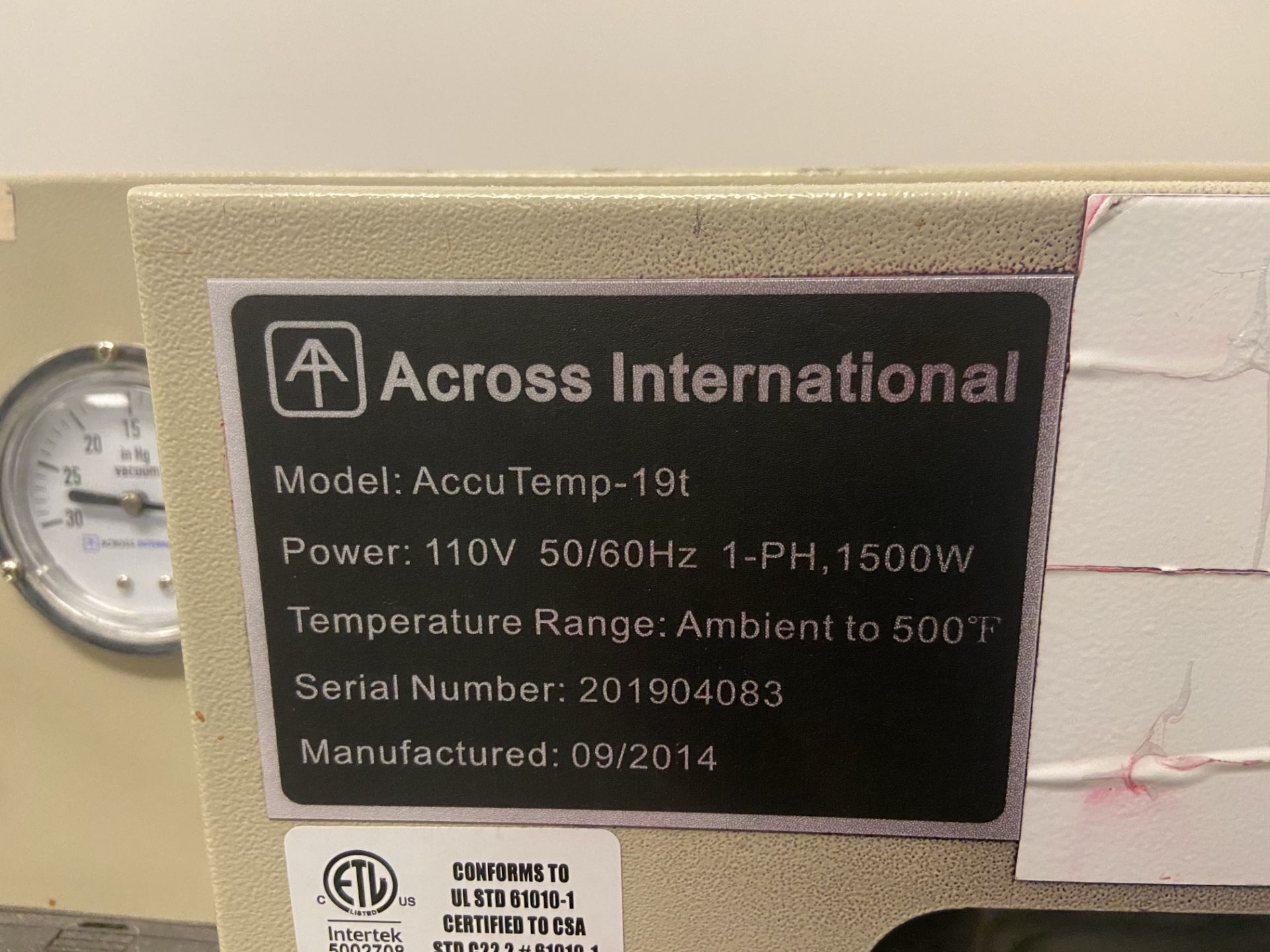 Across International Vacuum Oven, Model# AccuTemp-19t, Serial# 201904083, 110V, 50/60Hz, Single - Image 2 of 4