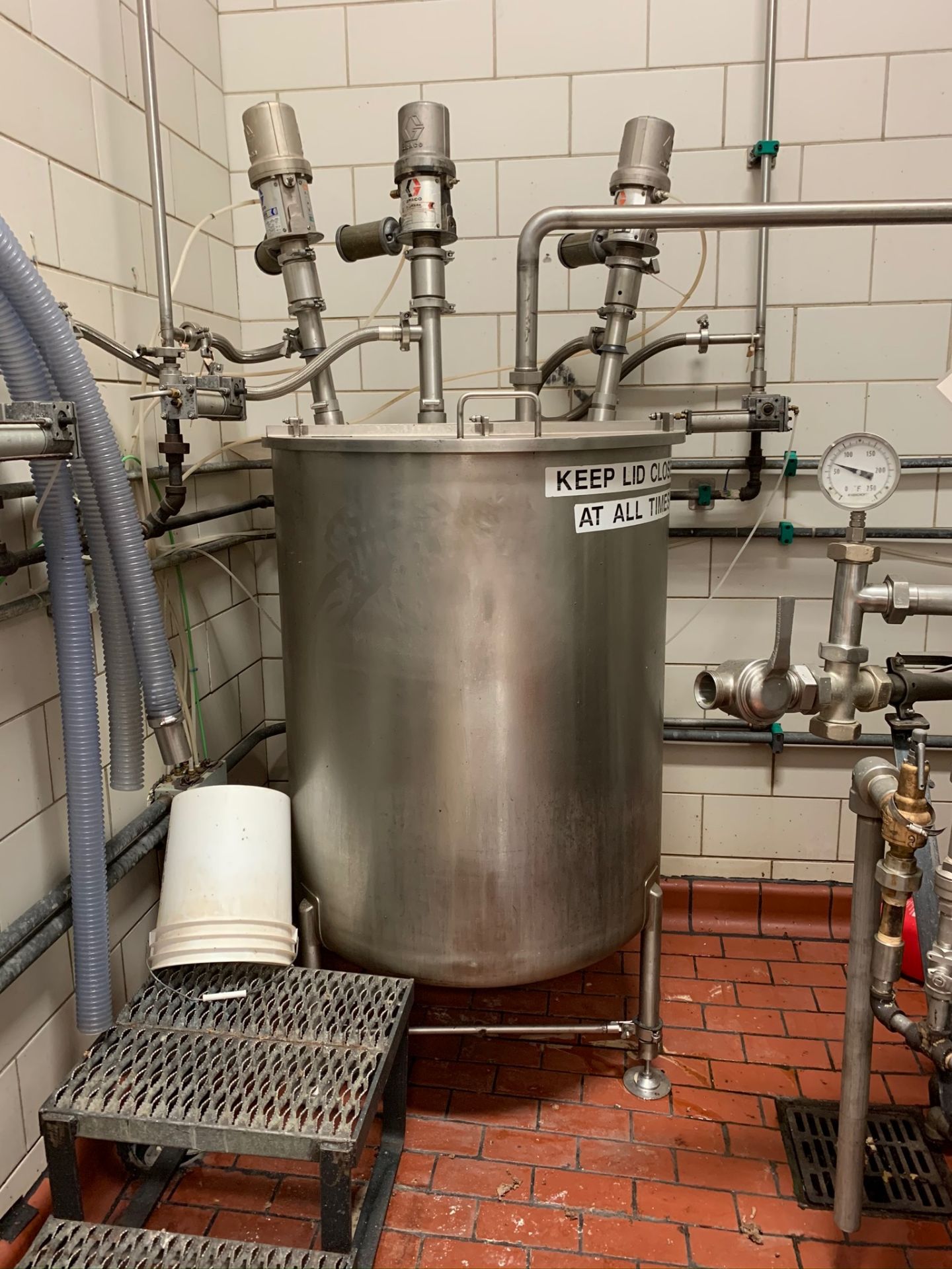 (Located in Burlington WI) Stainless Tank with Graco Pumps - Image 2 of 3