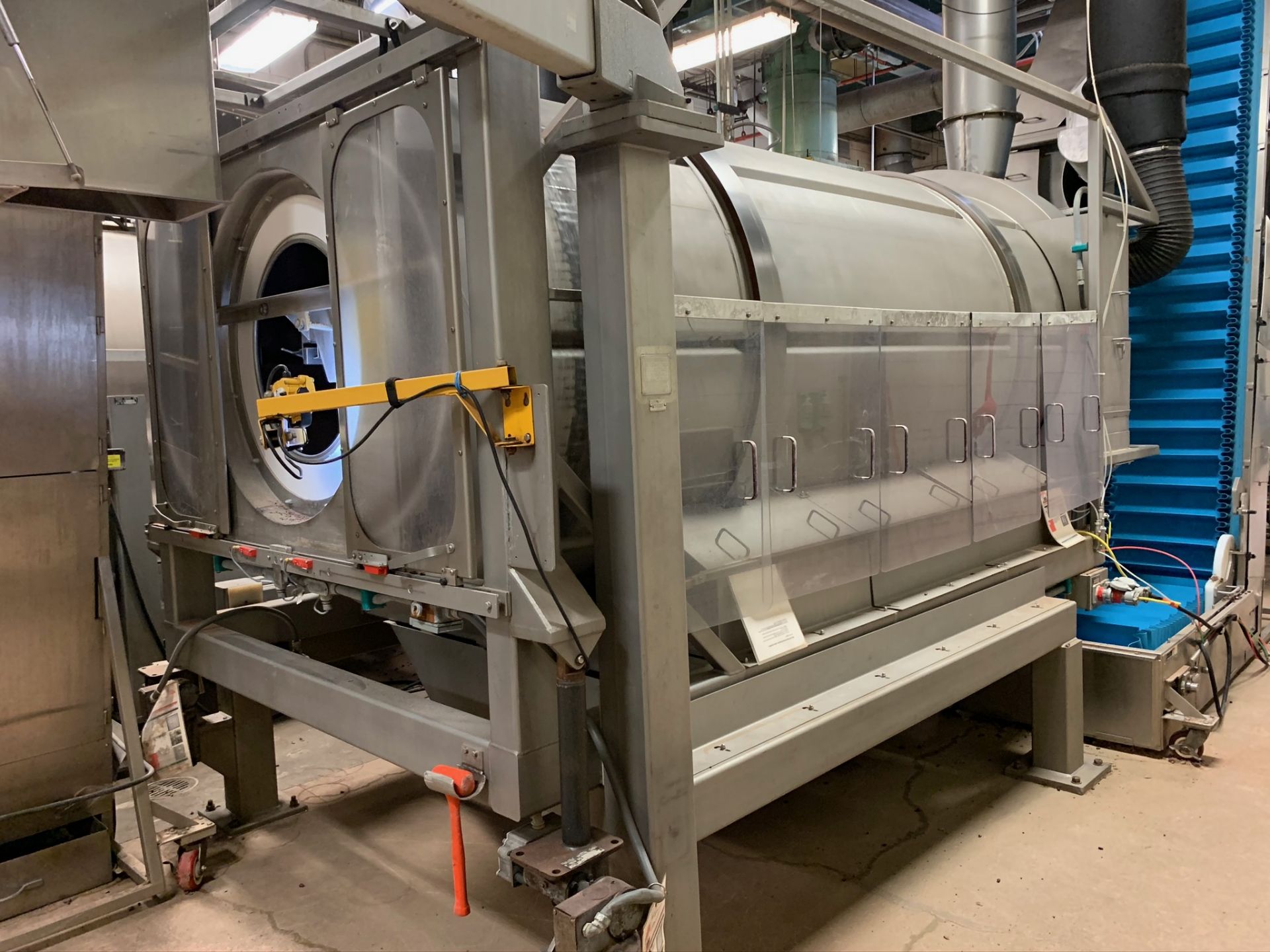 (Located in Burlington WI) Walker Stainless Continuous Polishing Pan S/N NL9690 316 L SS