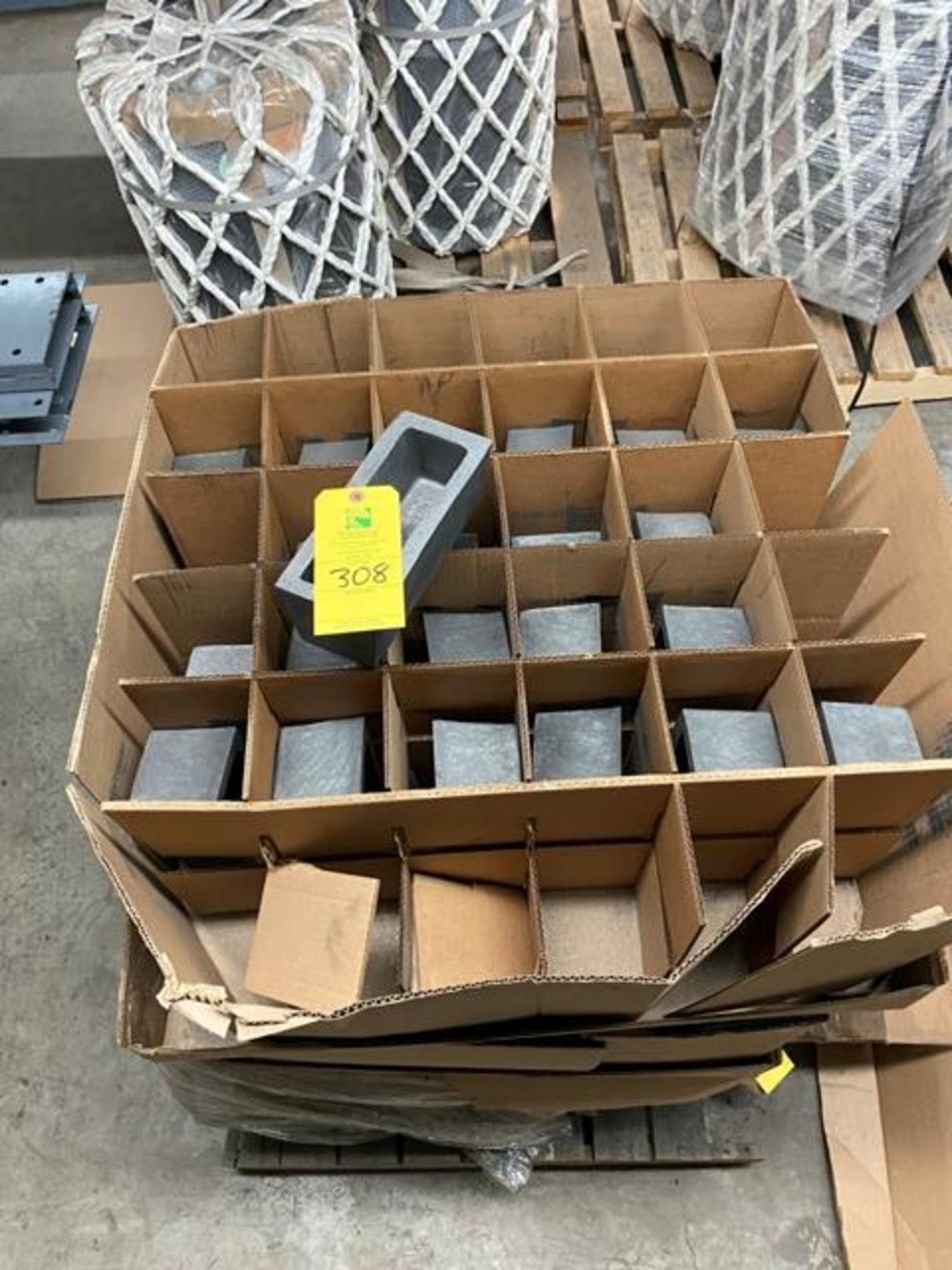 Pallet of brick shaped Crucibles Rigging Price $25 - Image 2 of 4