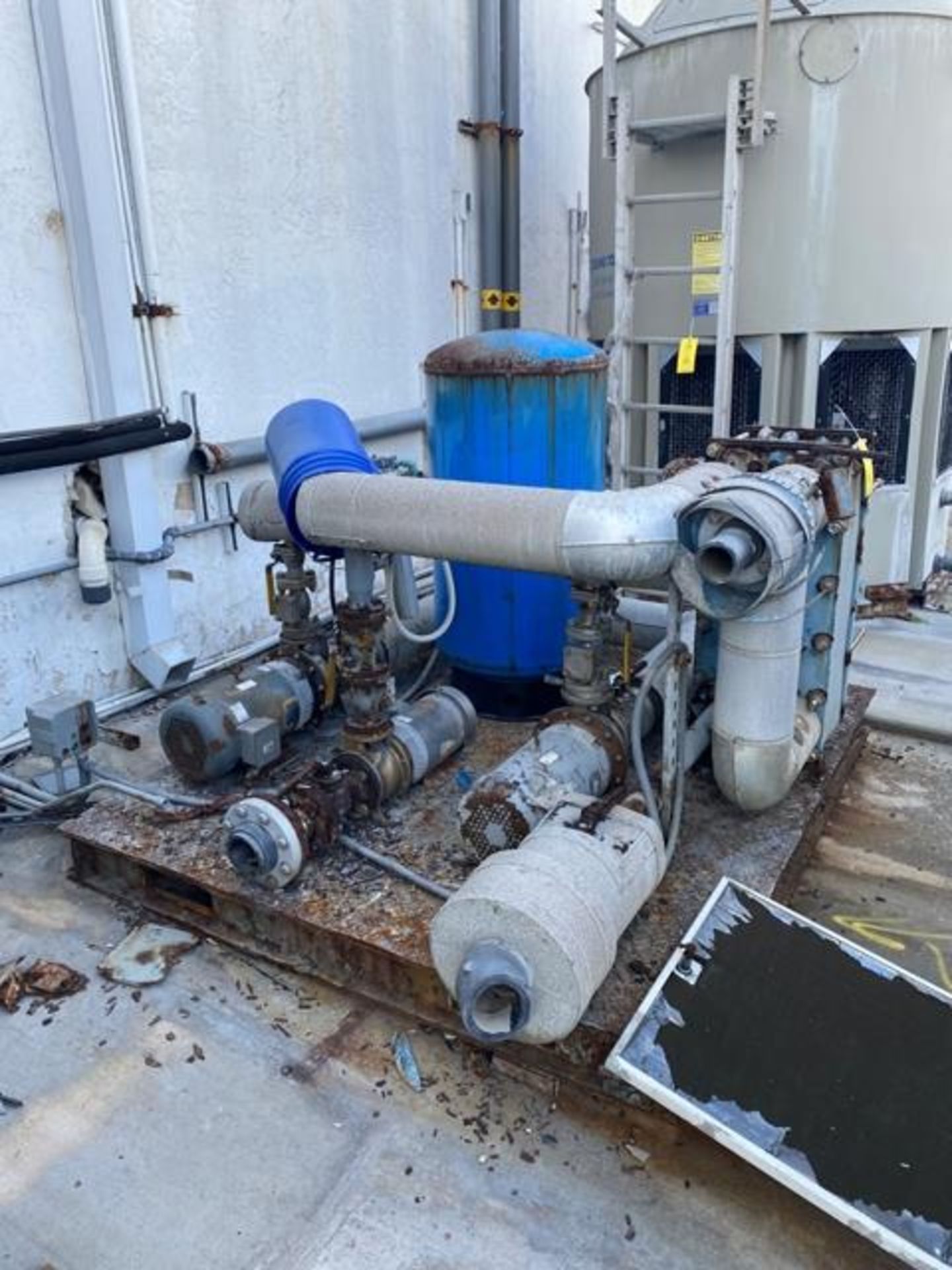 Pentair Pro-Source Water Pumping System, Model #PS85-T52-01 Rigging Price $200 - Image 3 of 3