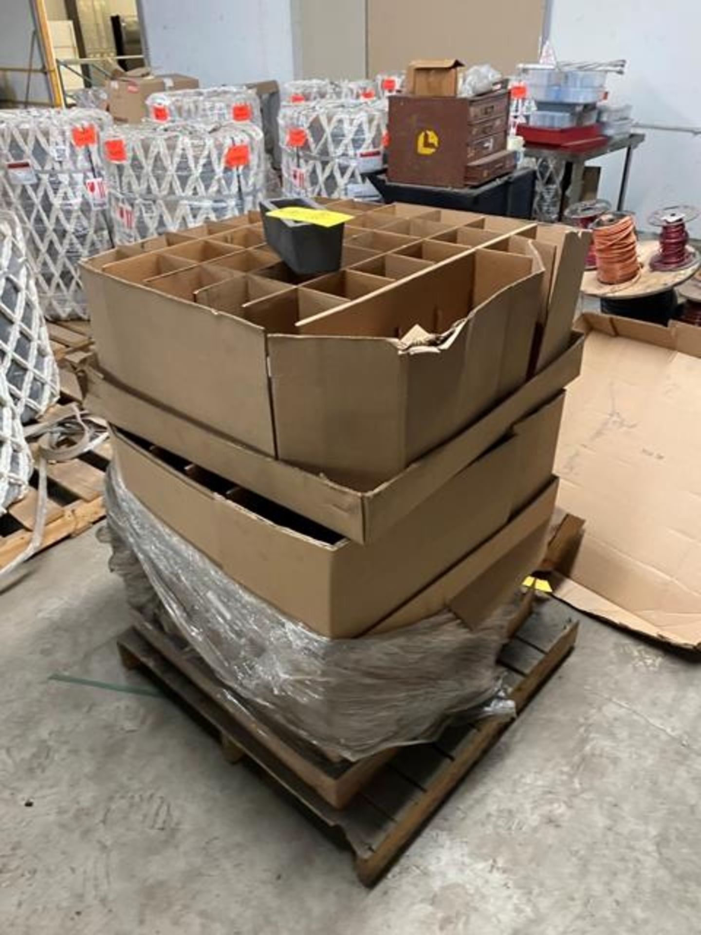 Pallet of brick shaped Crucibles Rigging Price $25 - Image 3 of 4