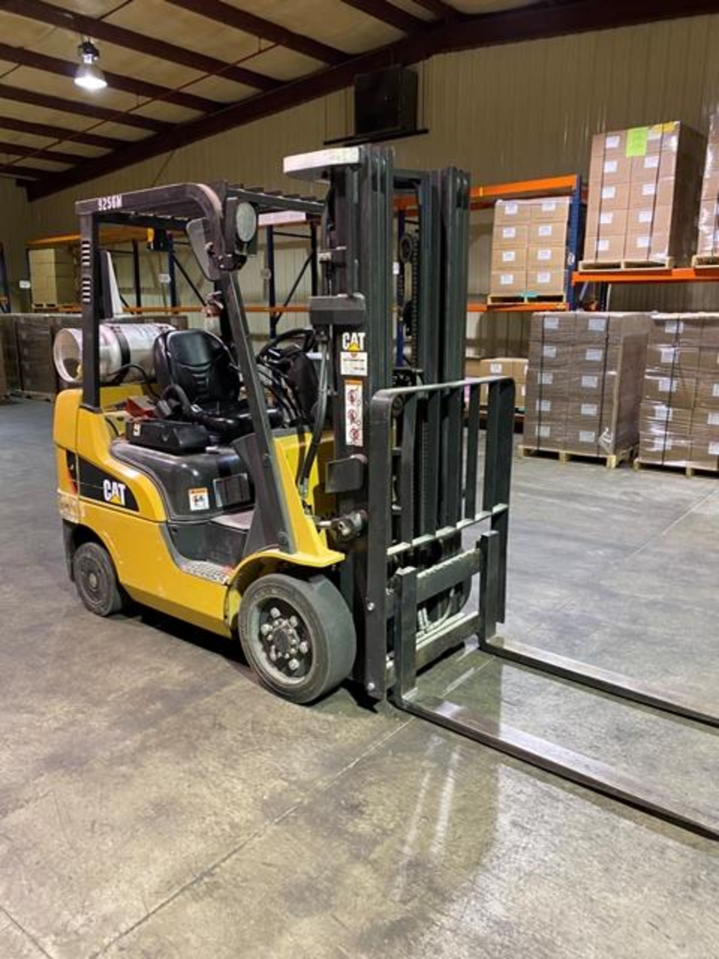 Cat Fork Lift, Model # 2C5000, S/N #AT9033292, Truck Weight = 8860 lbs - Image 4 of 8