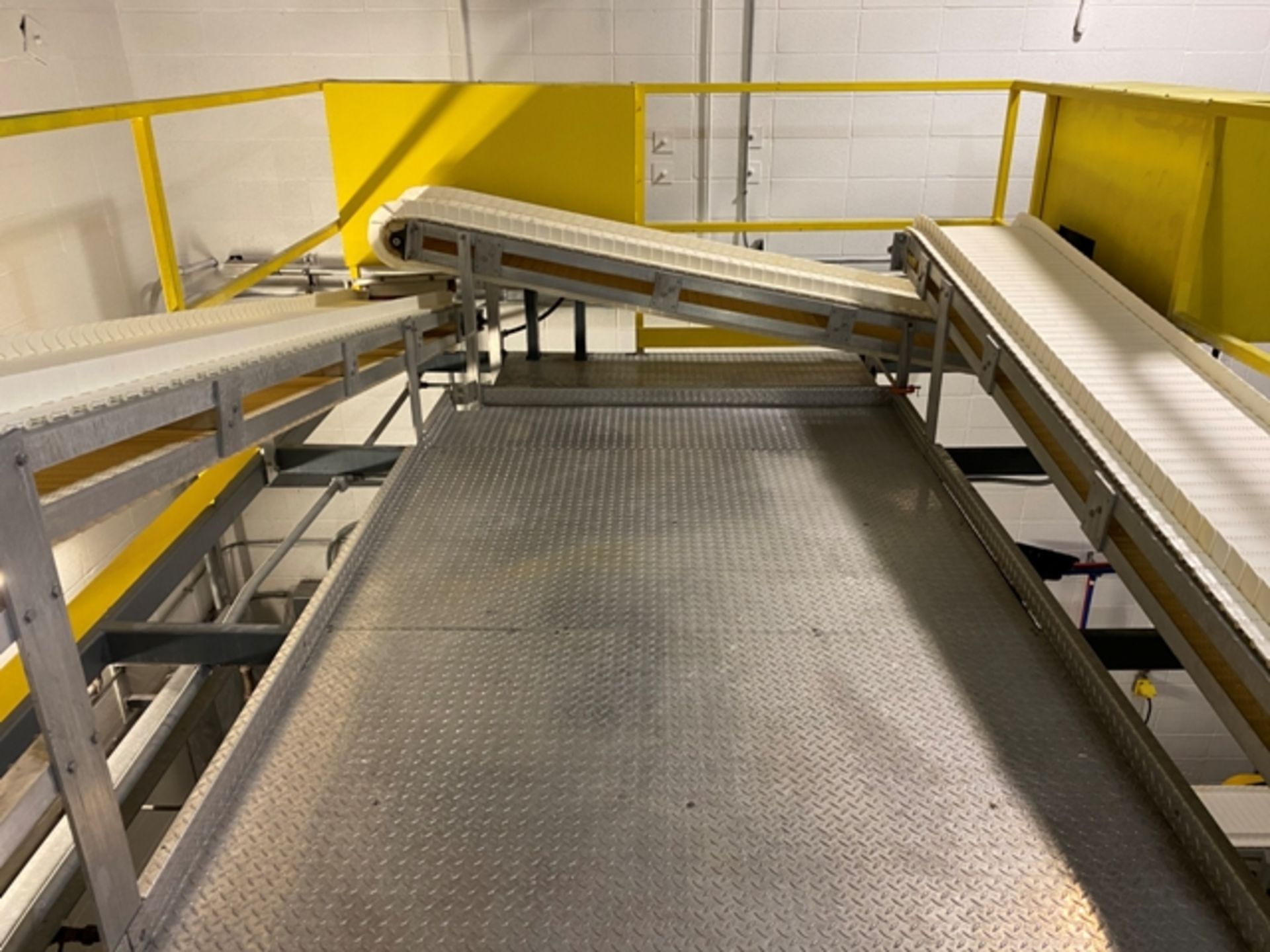 Material Conveyor System - Image 4 of 6