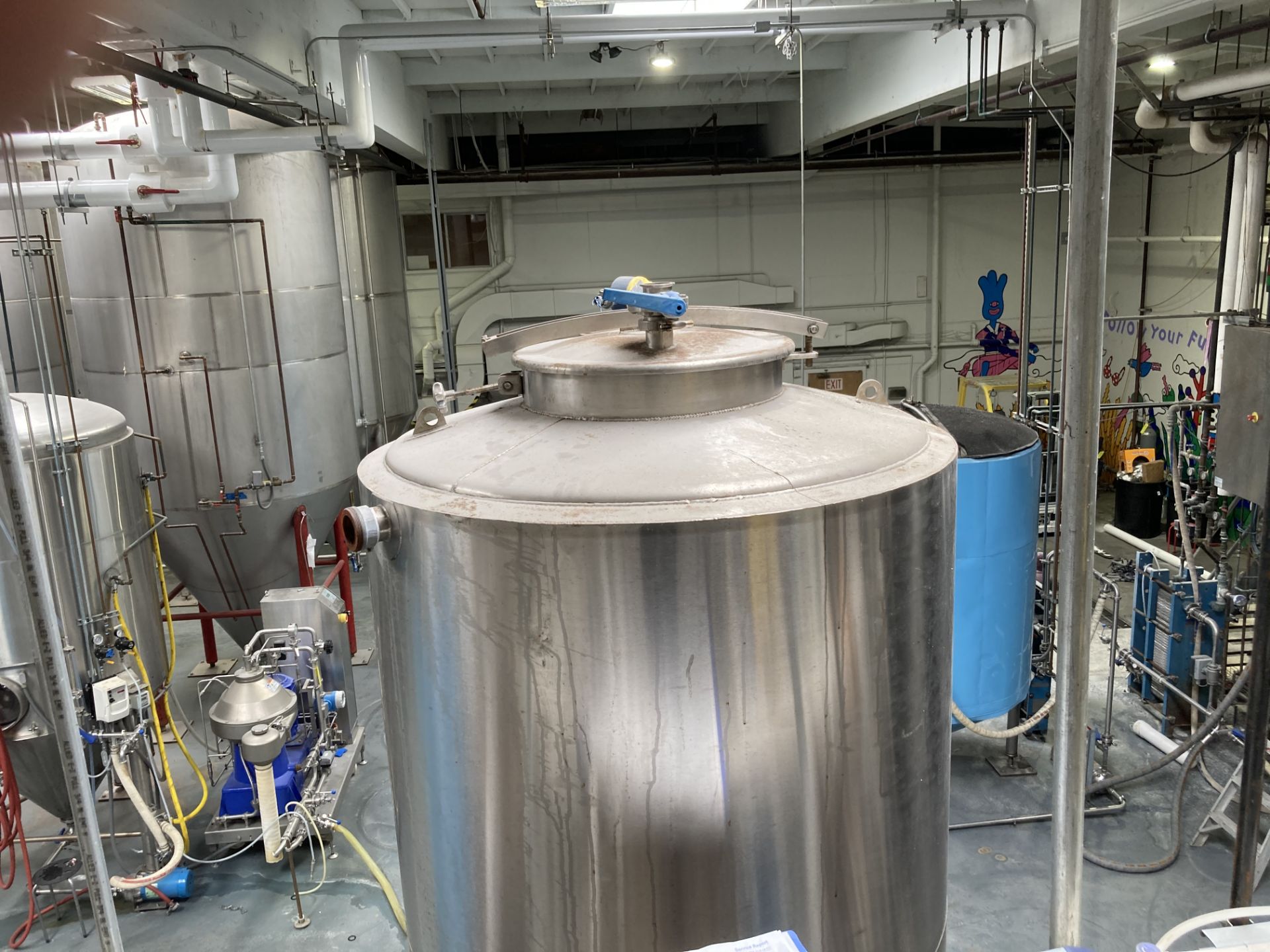 Hot liquor 60 bbl. stainless steel steam jacketed insulated tank with manway on top, 14 ft OAH x - Image 2 of 2