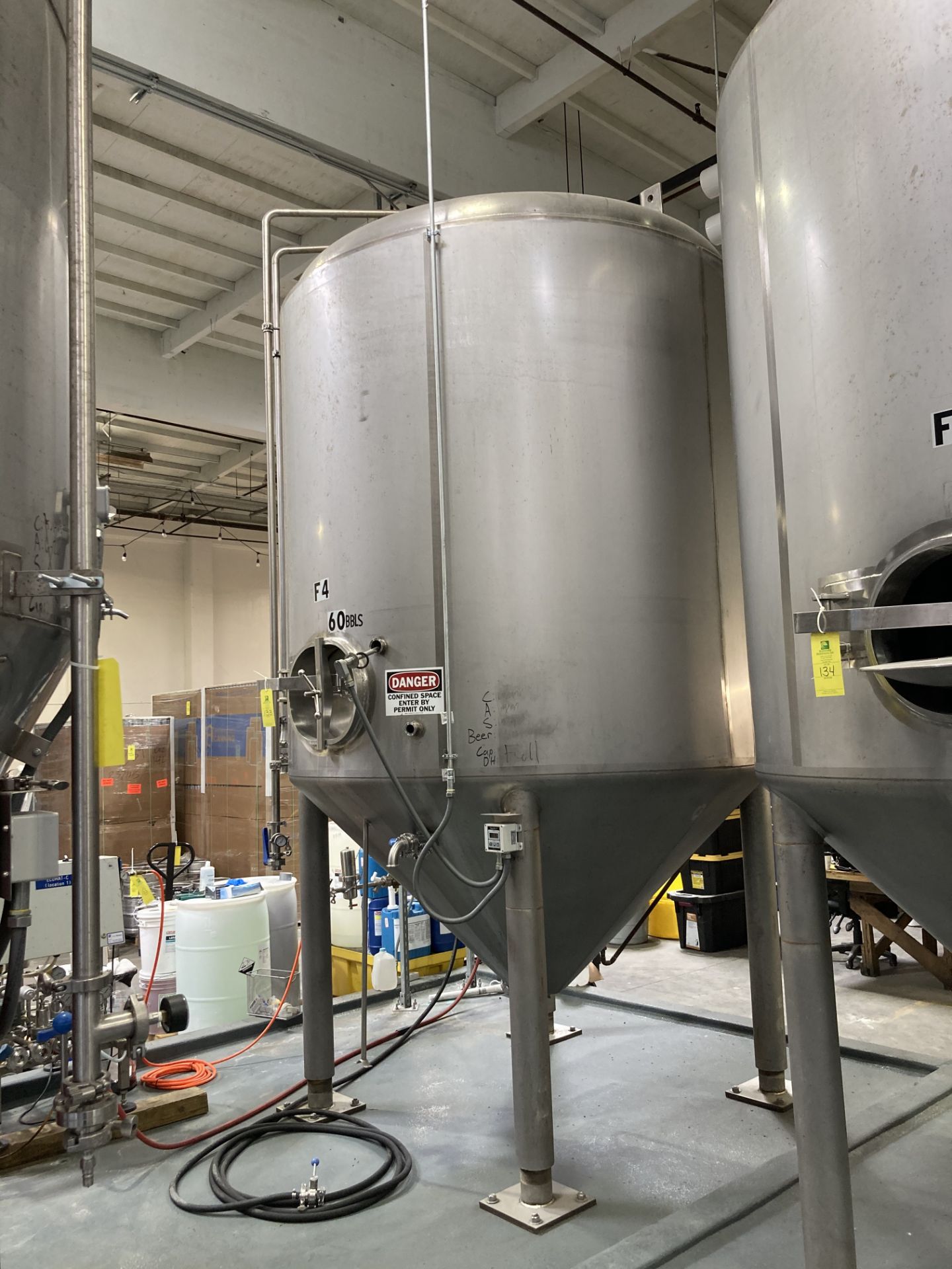 Mueller stainless steel 60 bbl glycol jacketed insulated fermentation tank, serial 163640-2, - Image 2 of 2