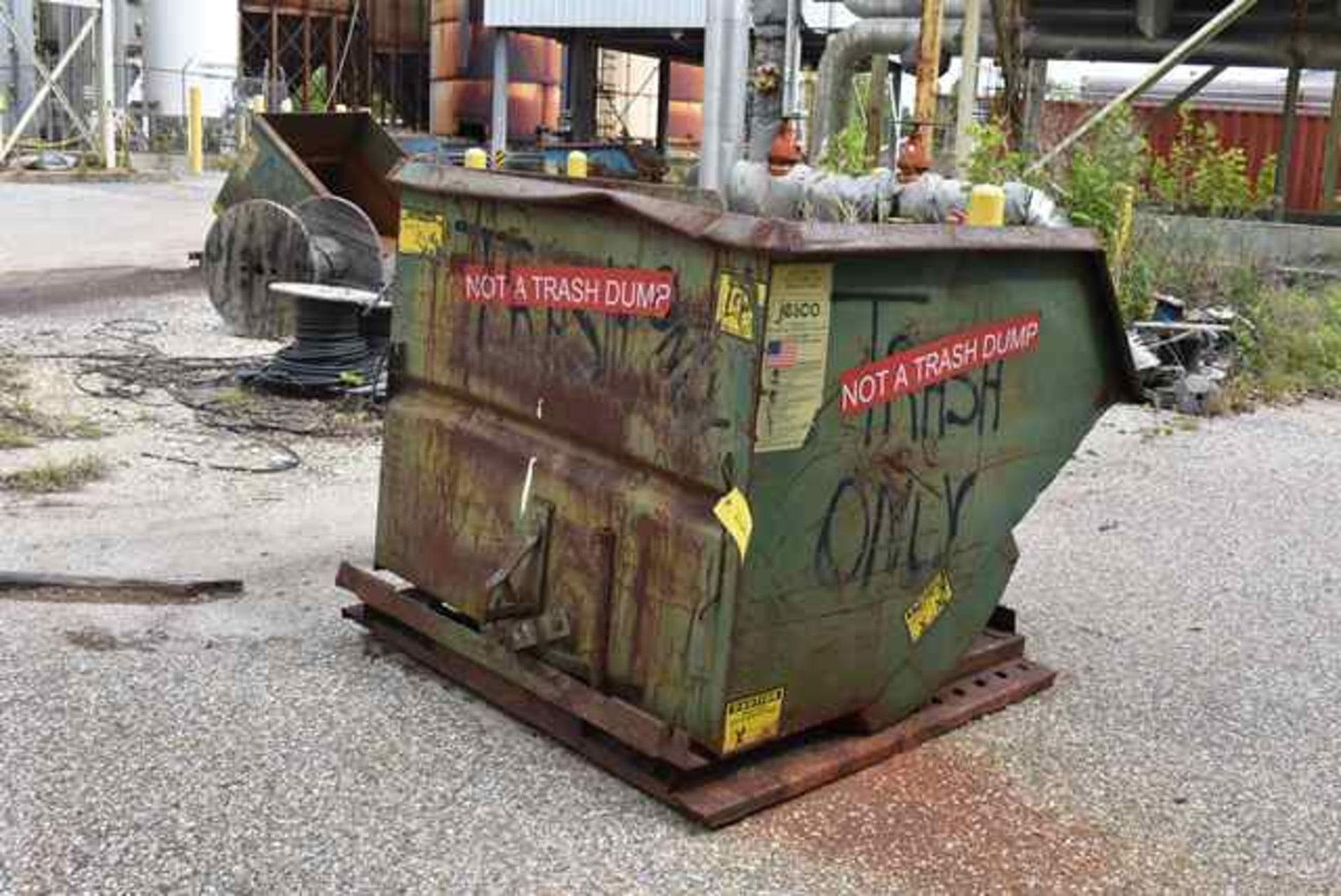 Jesco Model #211761 Self Dumping Hopper, 2 1/2 Yard Capacity