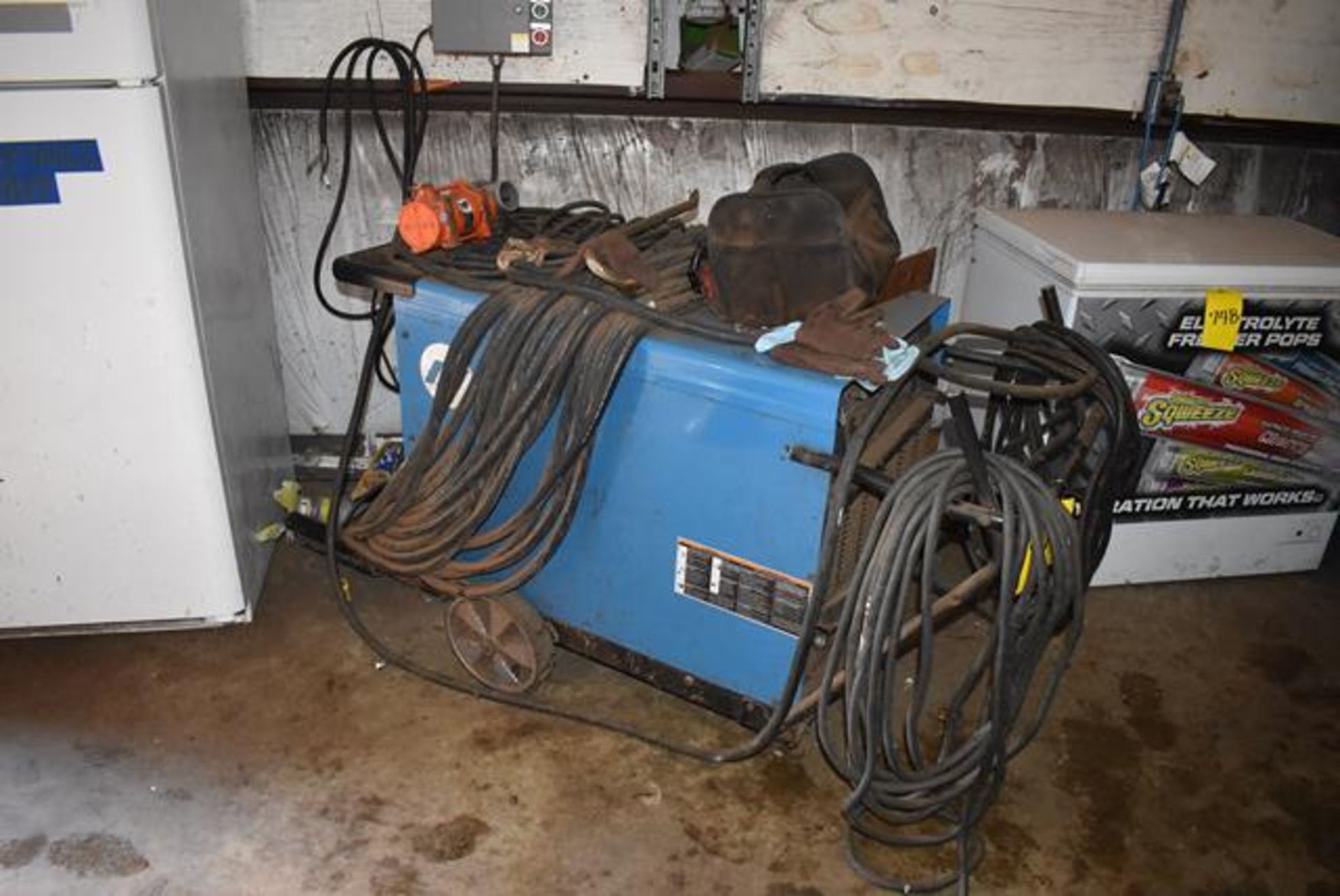 Miller Dimension 452 Welder, Stock #903255, SN LJ011166C - Image 2 of 3