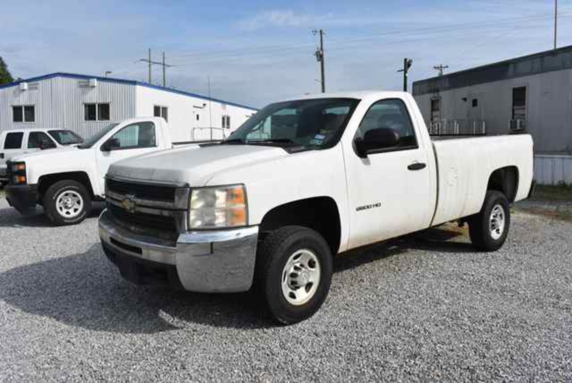 2010 GM 2500 HP Model C20903 Pickup Truck - White, Vin #1GC3CVBG7AF133462, Miles 48,756 Indicated - Image 2 of 4