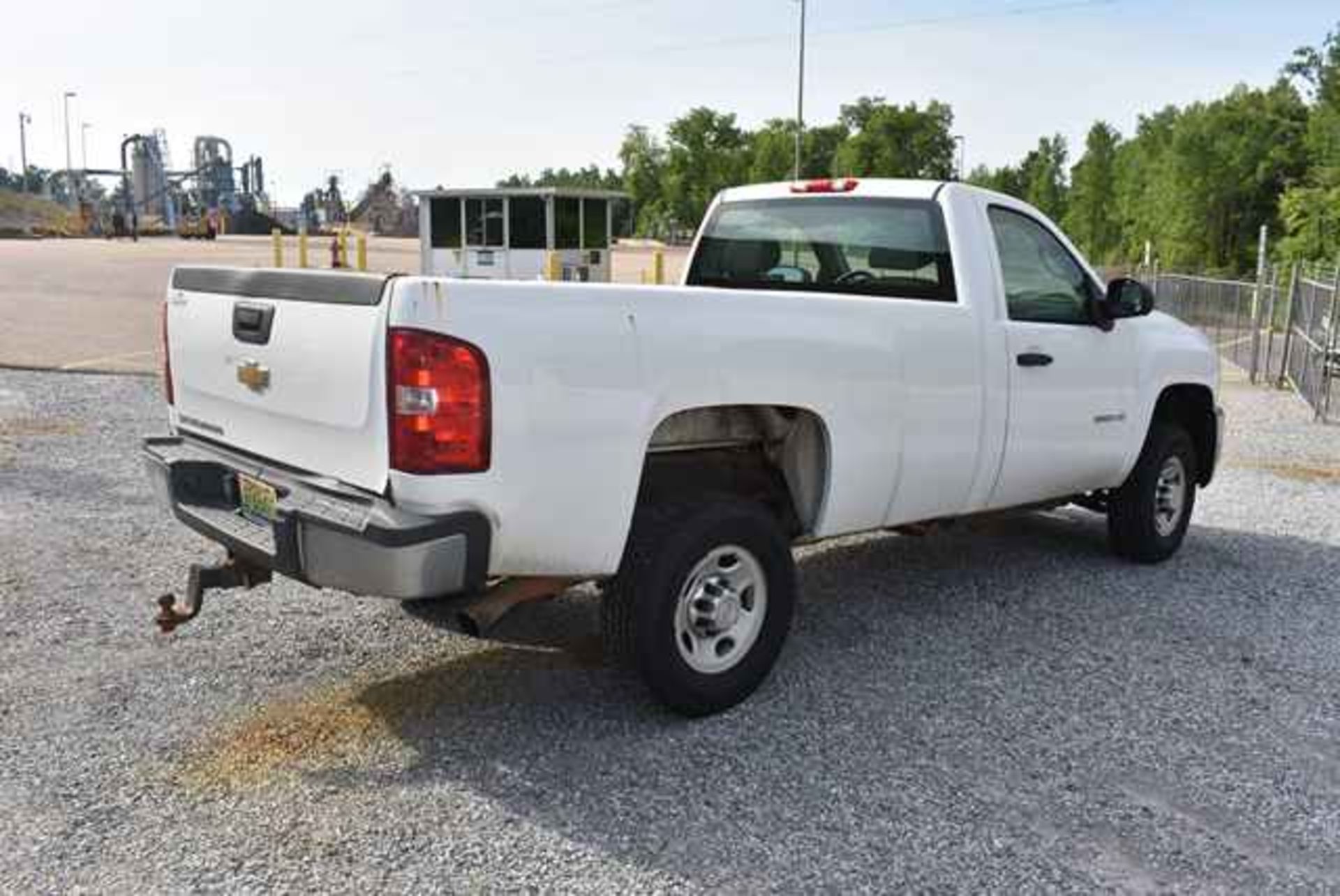 2010 GM 2500 HP Model C20903 Pickup Truck - White, Vin #1GC3CVBG7AF133462, Miles 48,756 Indicated - Image 3 of 4