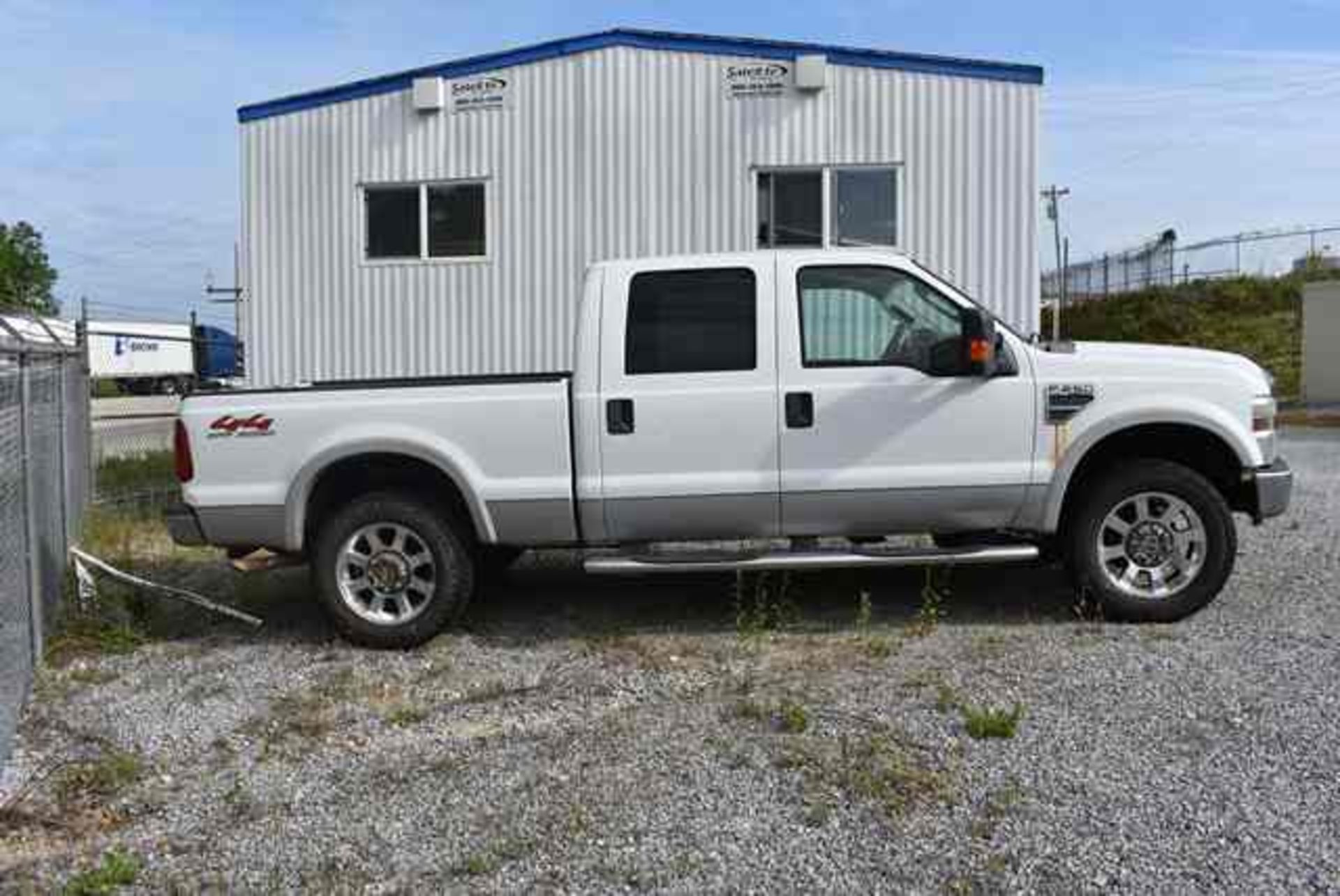 2008 Ford F-250 Lariat Super Duty Pickup Truck - White, 4 X 4, Off Duty Pickup Truck, VIN # - Image 2 of 4