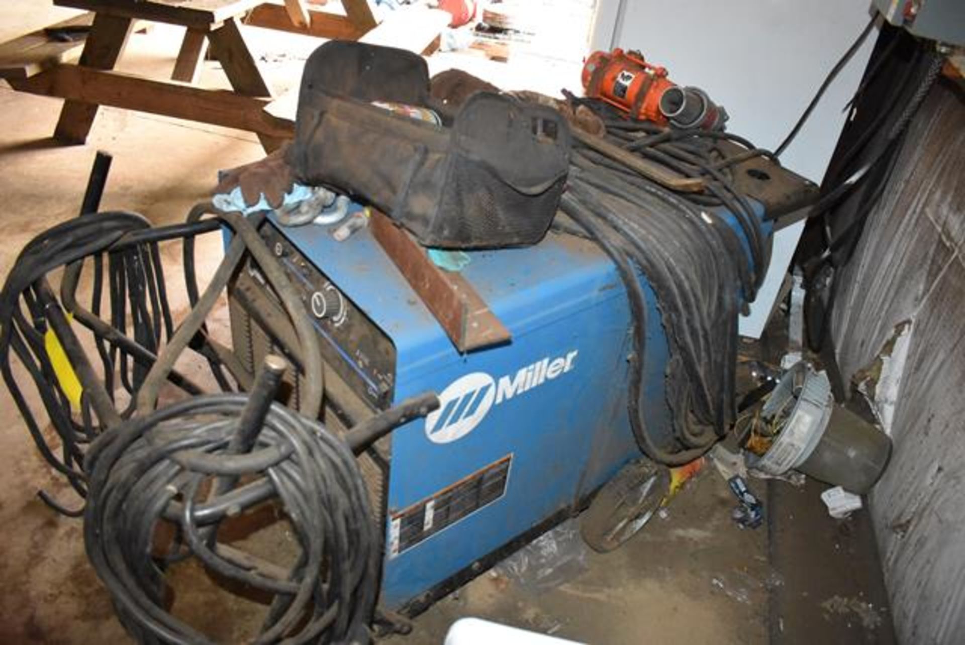 Miller Dimension 452 Welder, Stock #903255, SN LJ011166C - Image 3 of 3