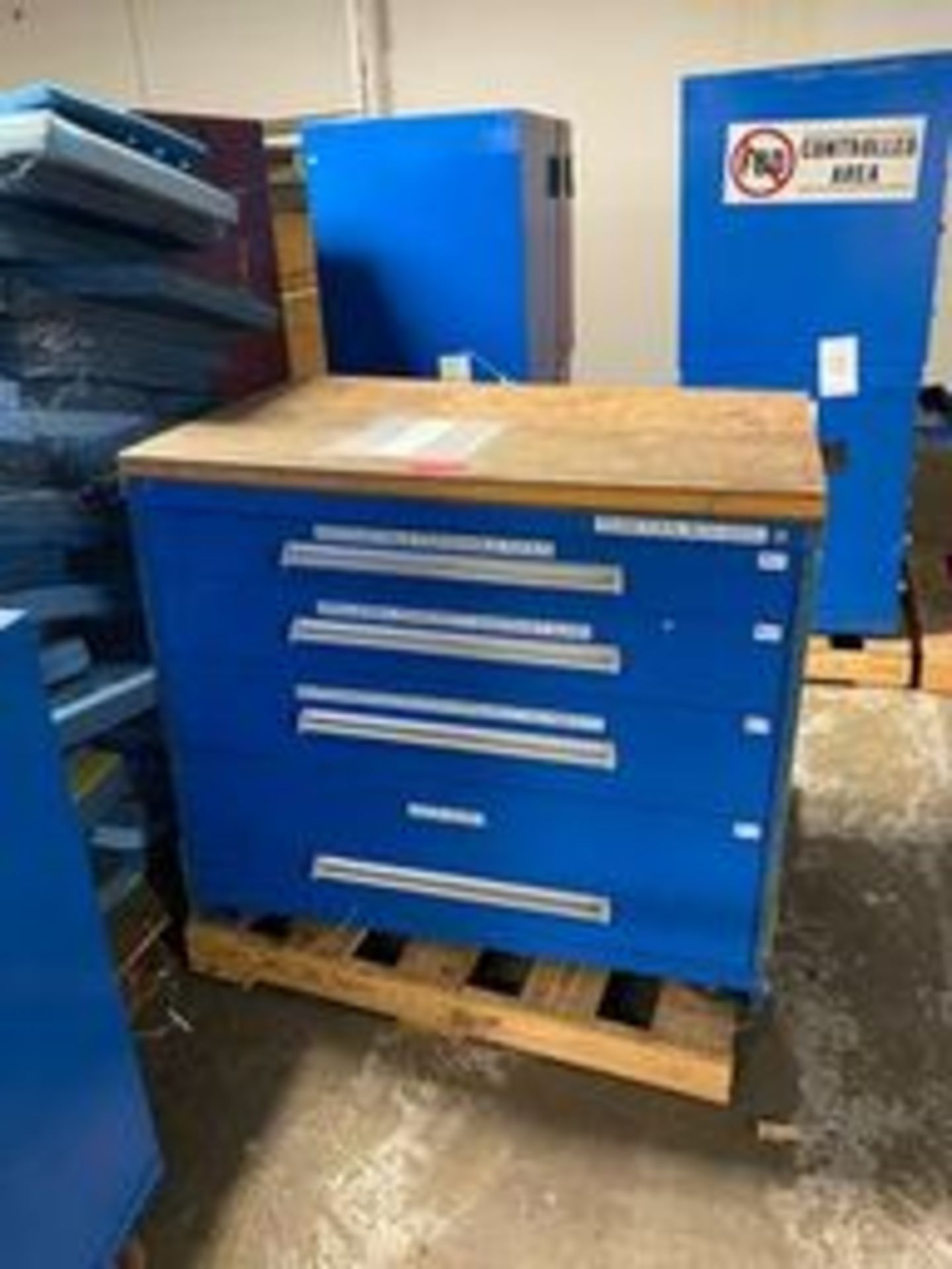 Blue (Vidmar Like)Tool Box Rigging Price: $50 - Image 2 of 3