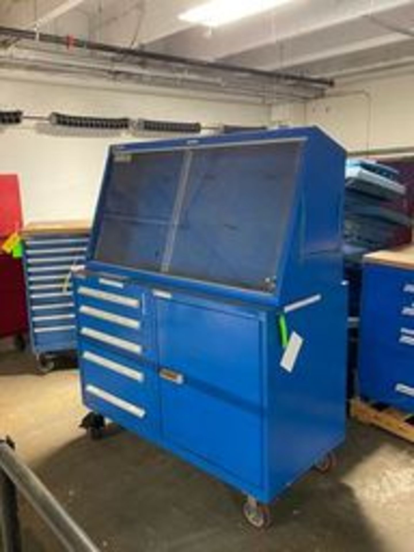 Vidmar Blue Tool Box Rigging Price: $75