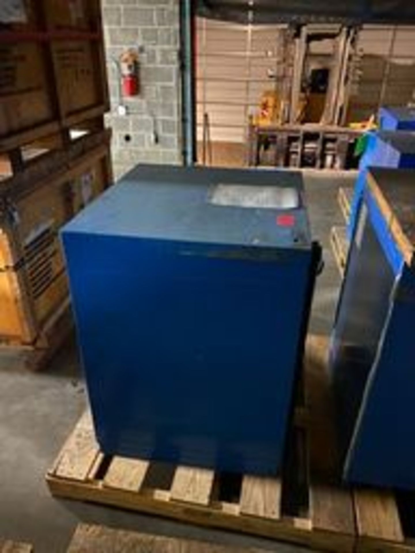 Blue (Vidmar Like)Tool Box Rigging Price: $50 - Image 4 of 4