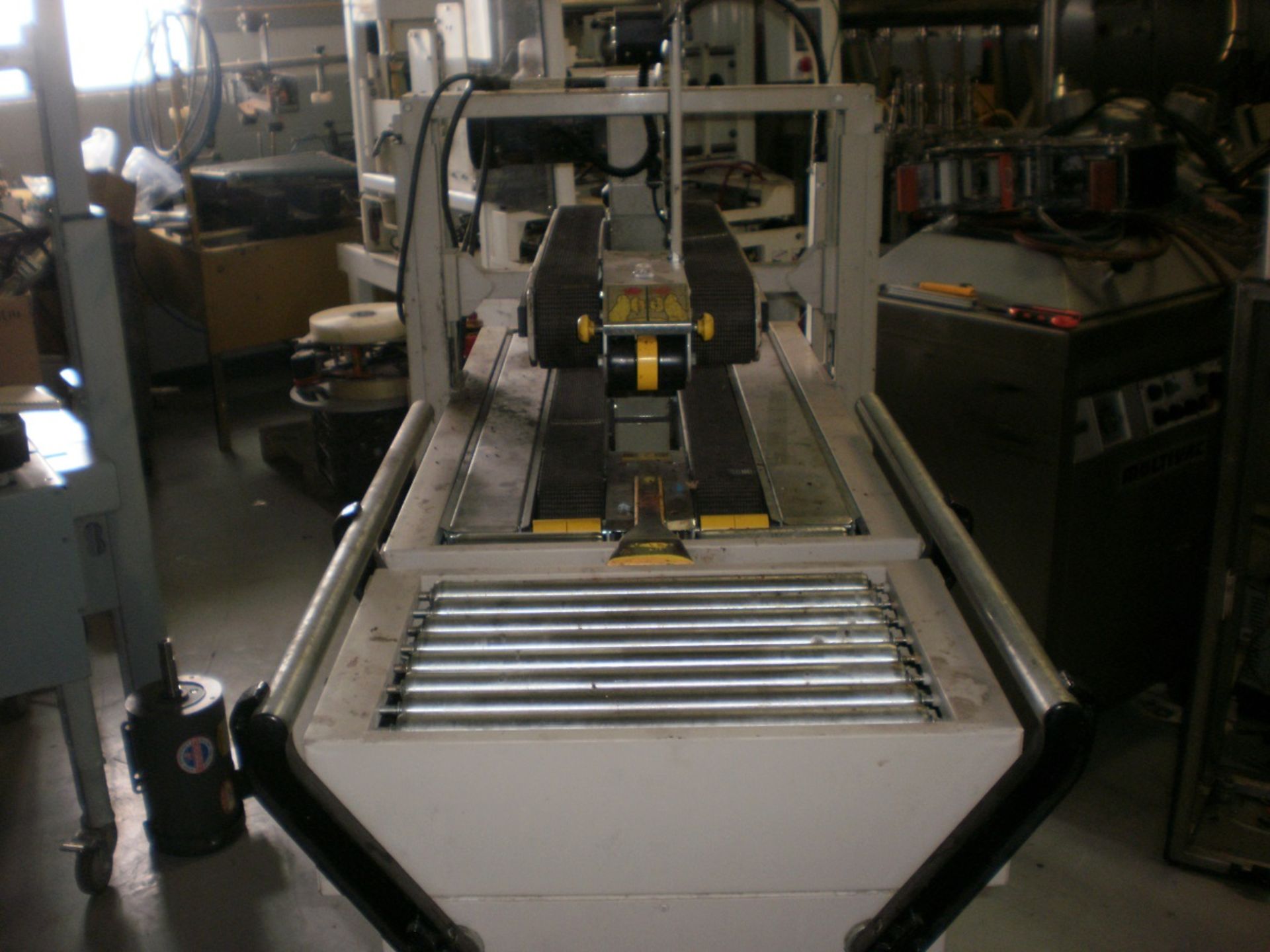 3M 77r Top & Bottom Random Case Sealer, Model # 38800, Serial # 00599, Rebuilt 2” Accuglide Tape - Image 2 of 4