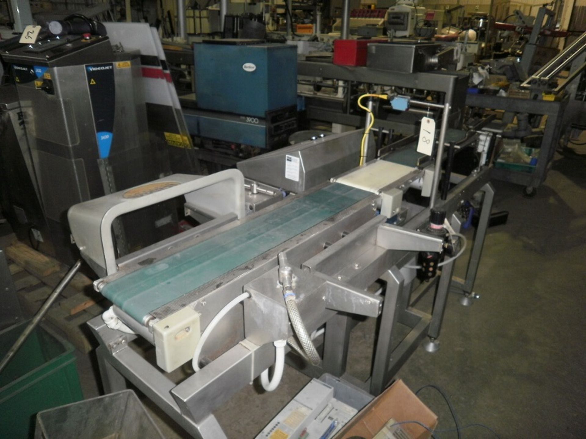 Loma 7000 Check-weigher, 3 belt unit, infeed conveyor 28" long, weigh area 12" long, exit conveyor 3