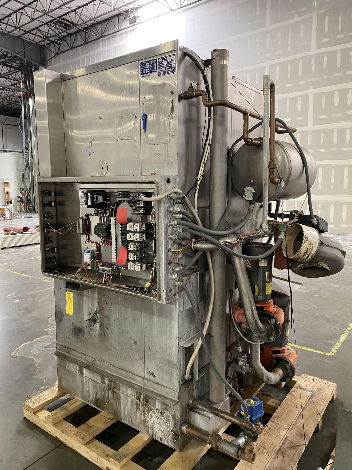 LVO Rack Washer, Model RW1548G Rigging/Loading Fee $50 - Image 3 of 5