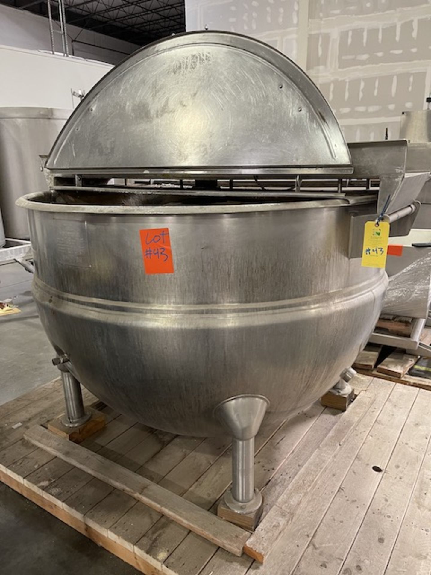Hamilton 500 Gallon Double Motion Jacketed Kettle with Drive Motor, 90 PSI Rated, Serial #3147, Rigg