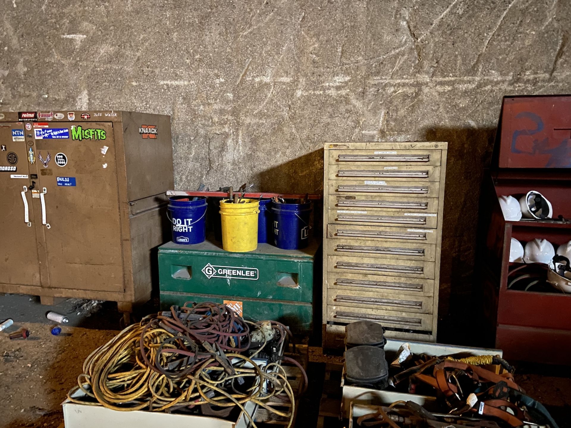 Miscellaneous Toolboxes, Qty 17 (All Pictured), Rigging/ Removal Fee: $1,500 - Image 6 of 7