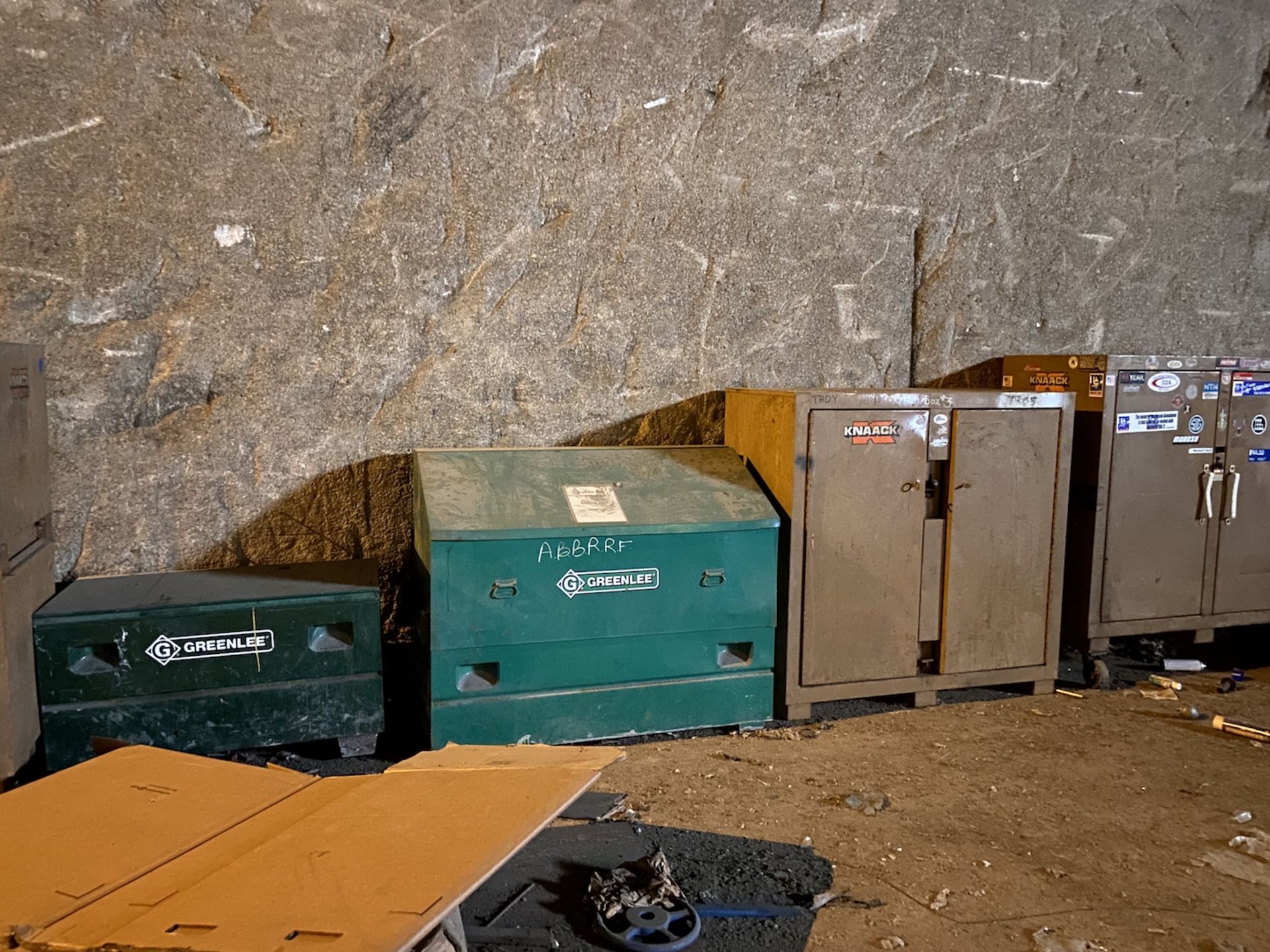 Miscellaneous Toolboxes, Qty 17 (All Pictured), Rigging/ Removal Fee: $1,500 - Image 4 of 7
