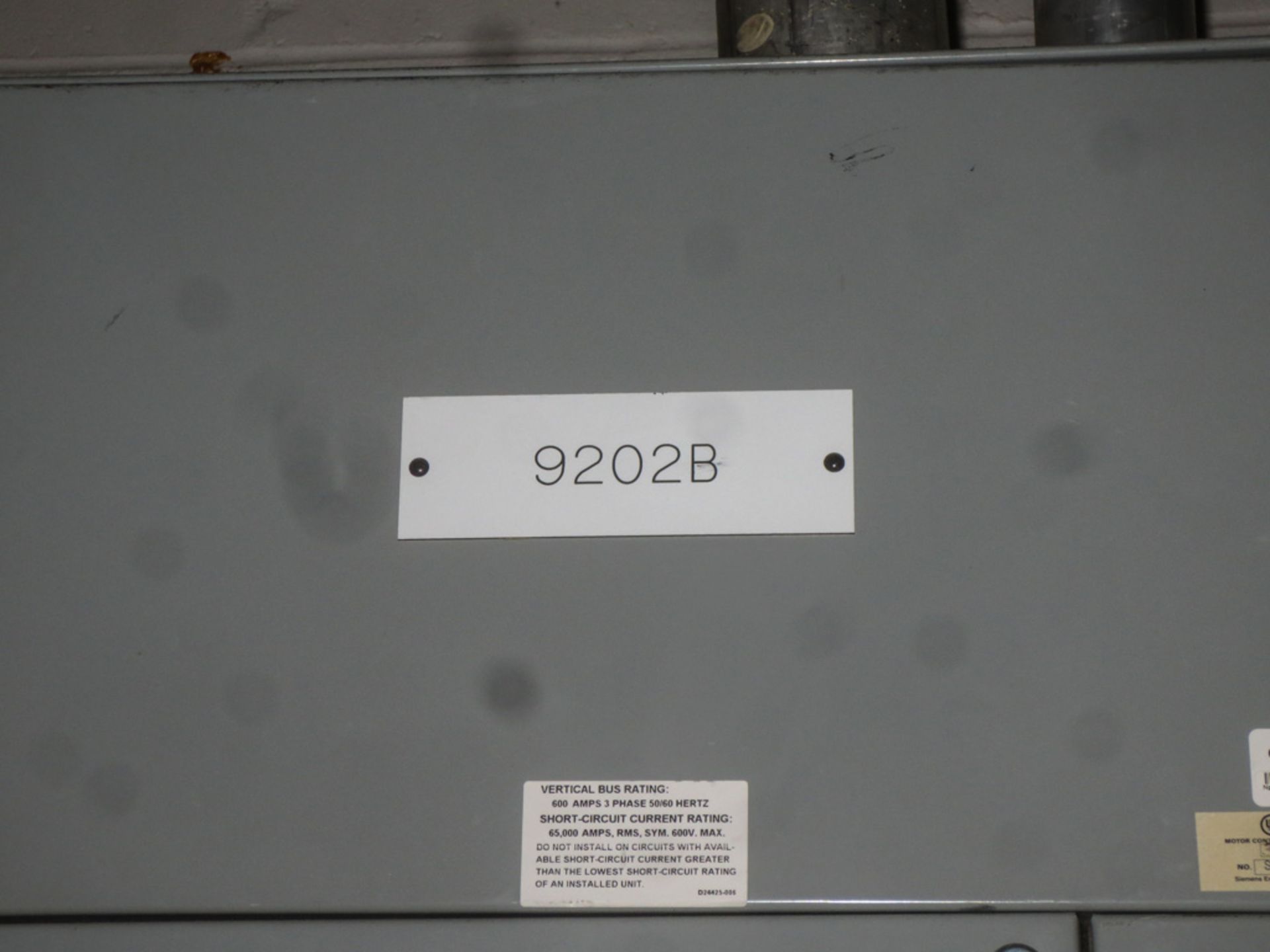 MCC 480v 1200A. Siemens 1200A horizontal, 600A vertical bus. Has 7 sections containing (3) size 3 st - Image 2 of 7