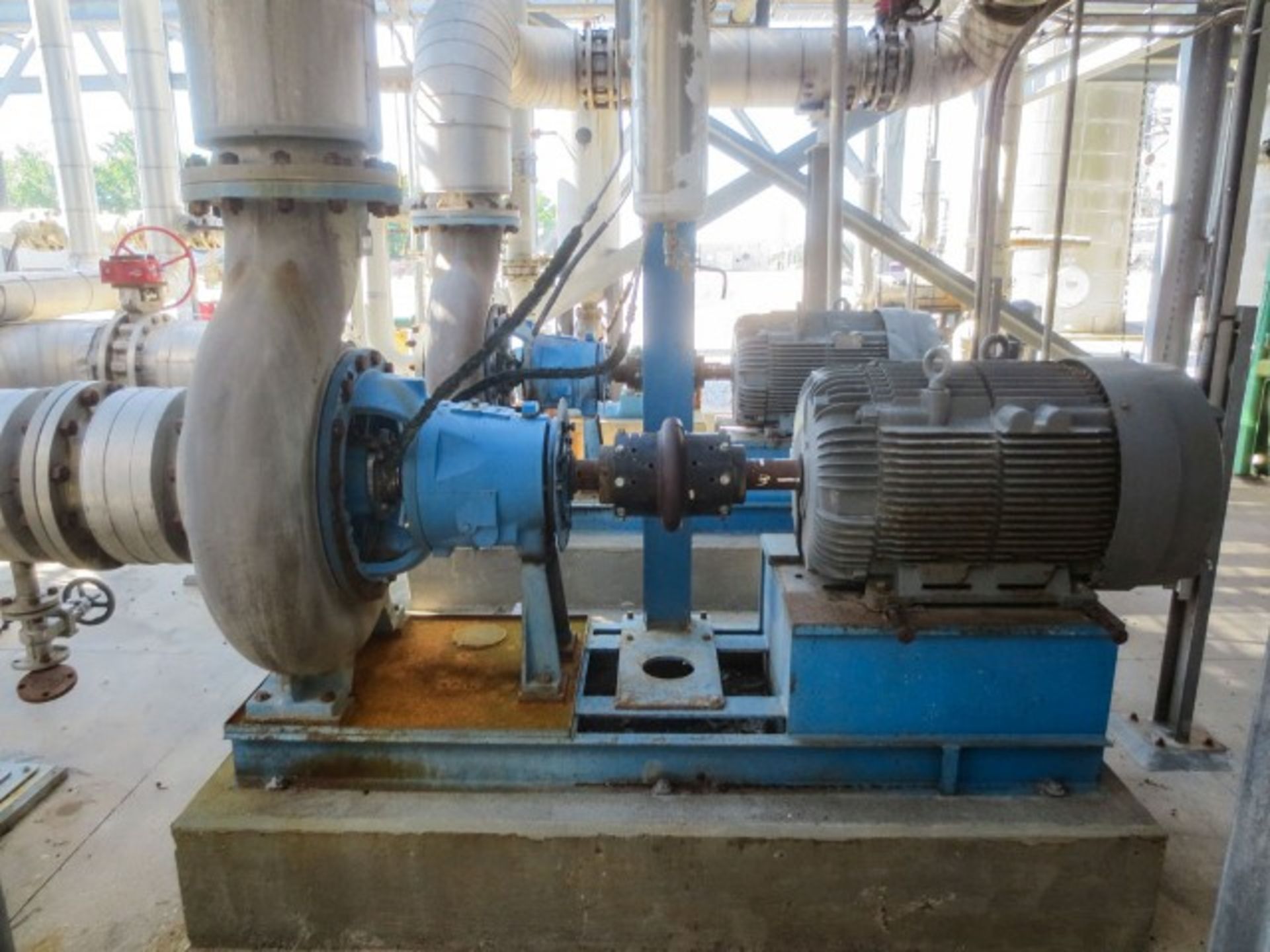 Goulds centrifugal pump, model 3175L. Size 14X14-22H with impeller dia Rigging/Loading Fee: $1000