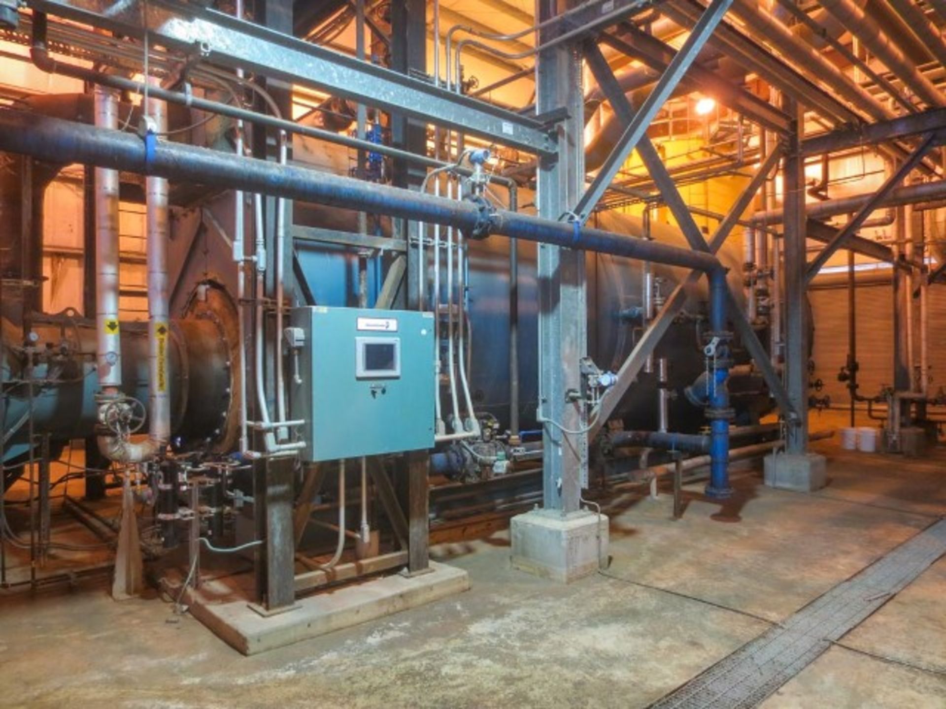 Firetube Boiler, Superior Boiler and Economizer 2200HP (73,645 MBTU) steam OUT, Lo NOx natural gas - Image 4 of 11