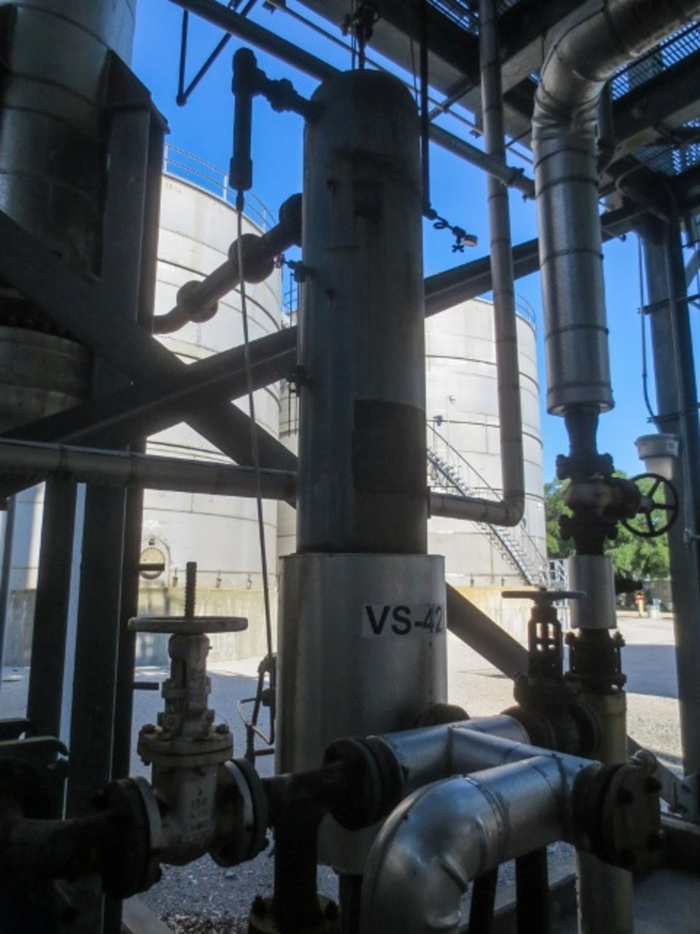 Vertical condensate tank on legs mfg by Wheeler tank sn 11746. ASME NB # Rigging/Loading Fee: $650 - Image 5 of 5