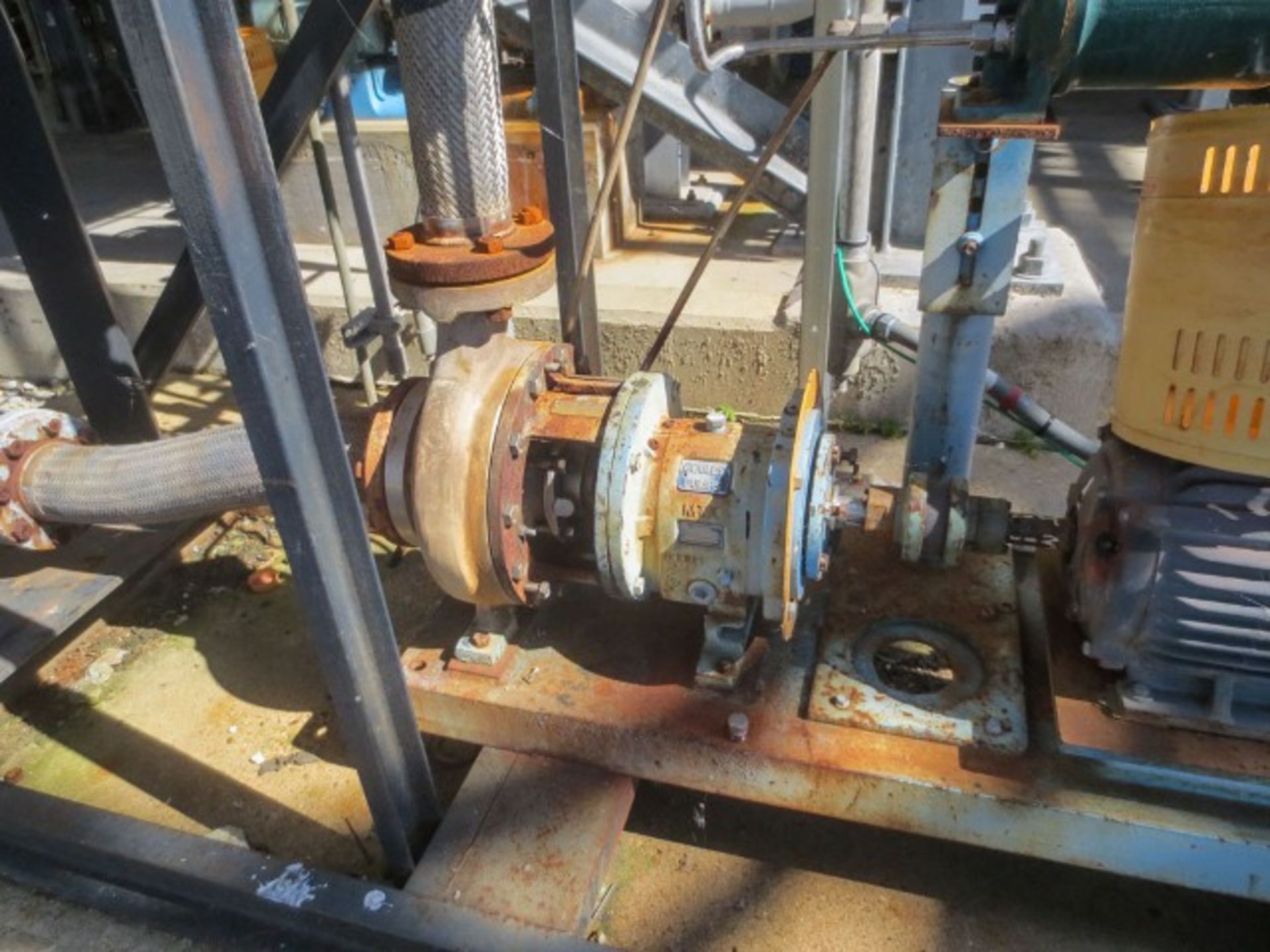 Goulds centrifugal pump, model 3196. Size 3X4-10 with 8.25" impeller Rigging/Loading Fee: $850 - Image 2 of 8