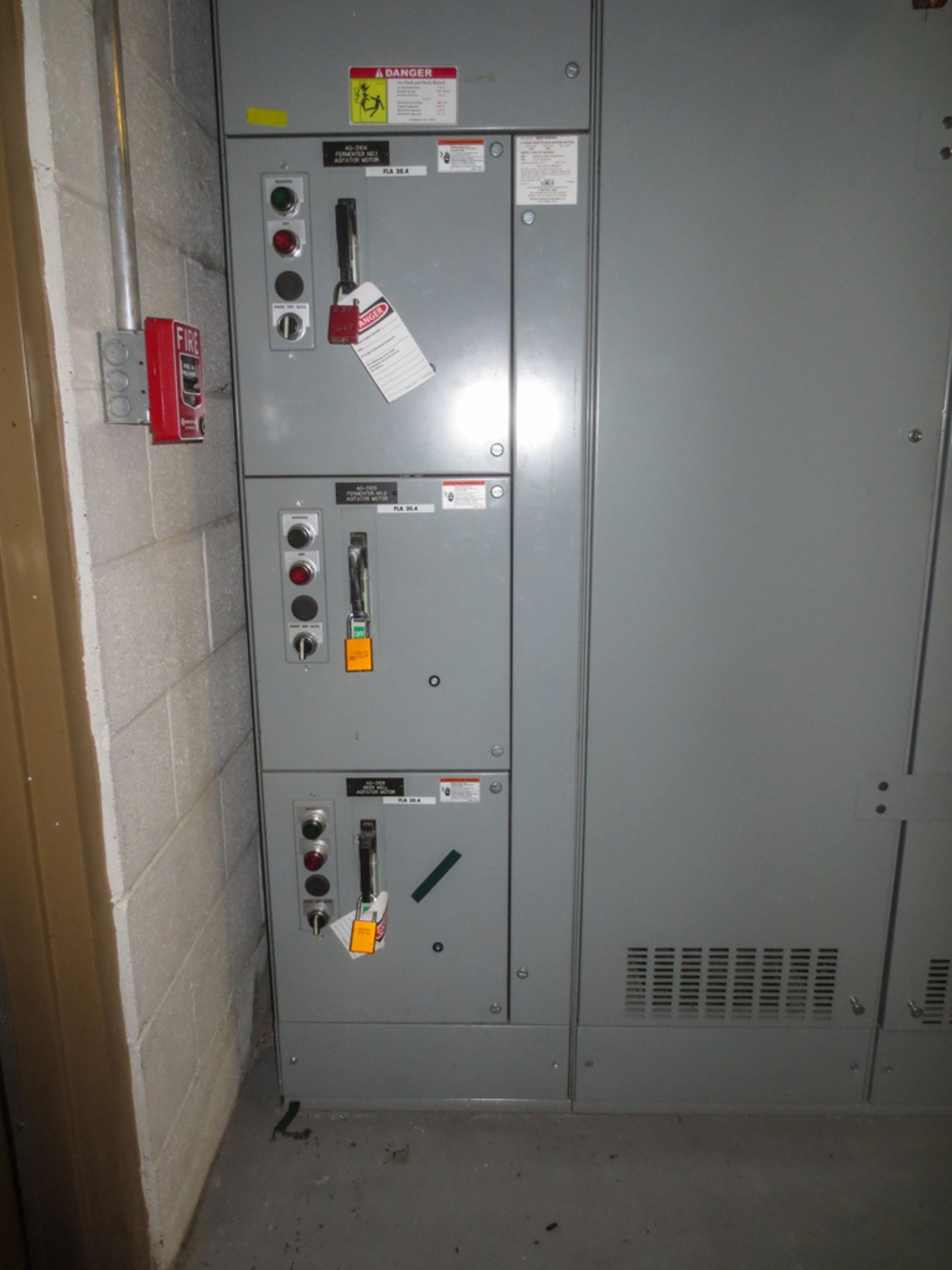 MCC 480v 1200A. Siemens 1200A horizontal, 600A vertical bus. Has 7 sections containing (3) size 3 st - Image 3 of 7