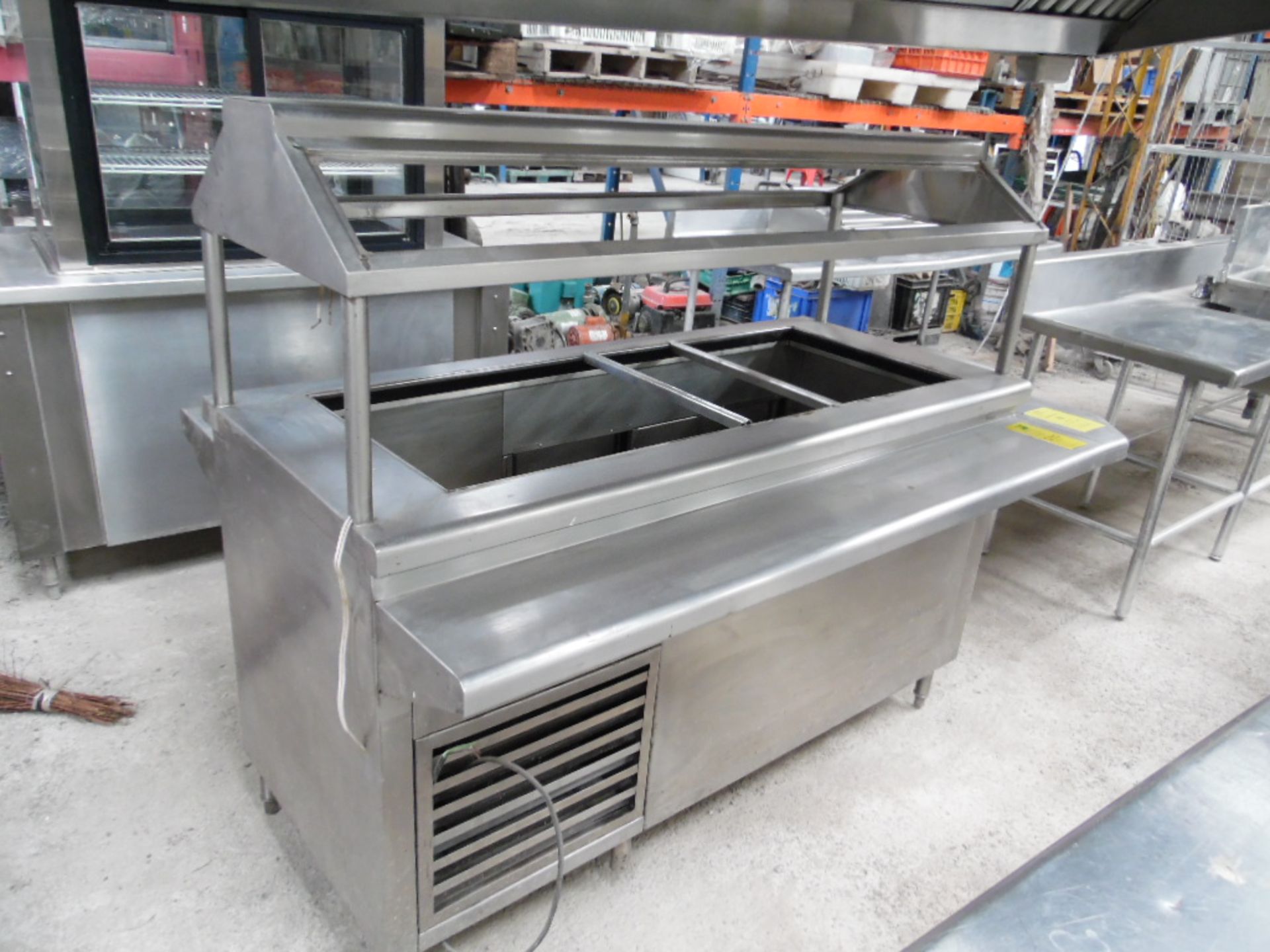 Barra fría de acero inoxidable con sistema de refrigeración independiente, es para 4 enteros, cuenta - Image 2 of 5