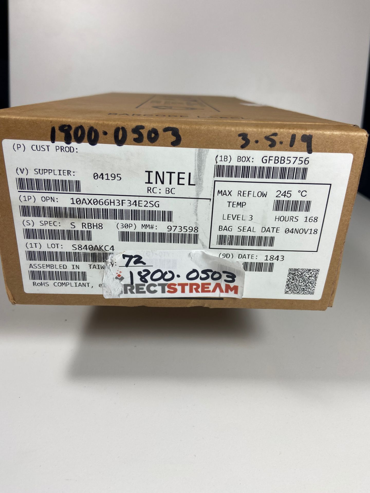 Intel 10AX066H3F34E2SG, QTY 72, FPGA Arria 10 GX Family 660000 Cells 20nm Technology 0.9V - Image 3 of 4