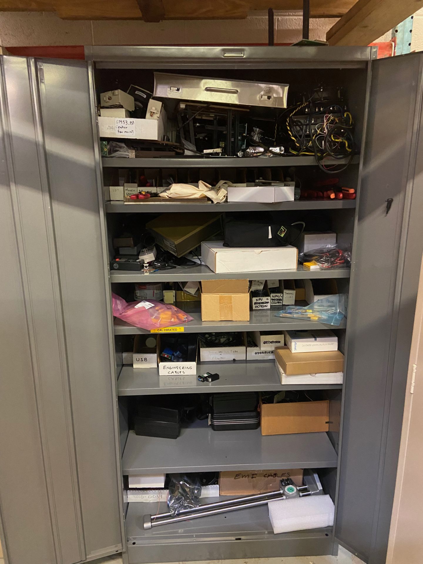 Cabinet and Contents (See Photos), Rigging Fee: $50