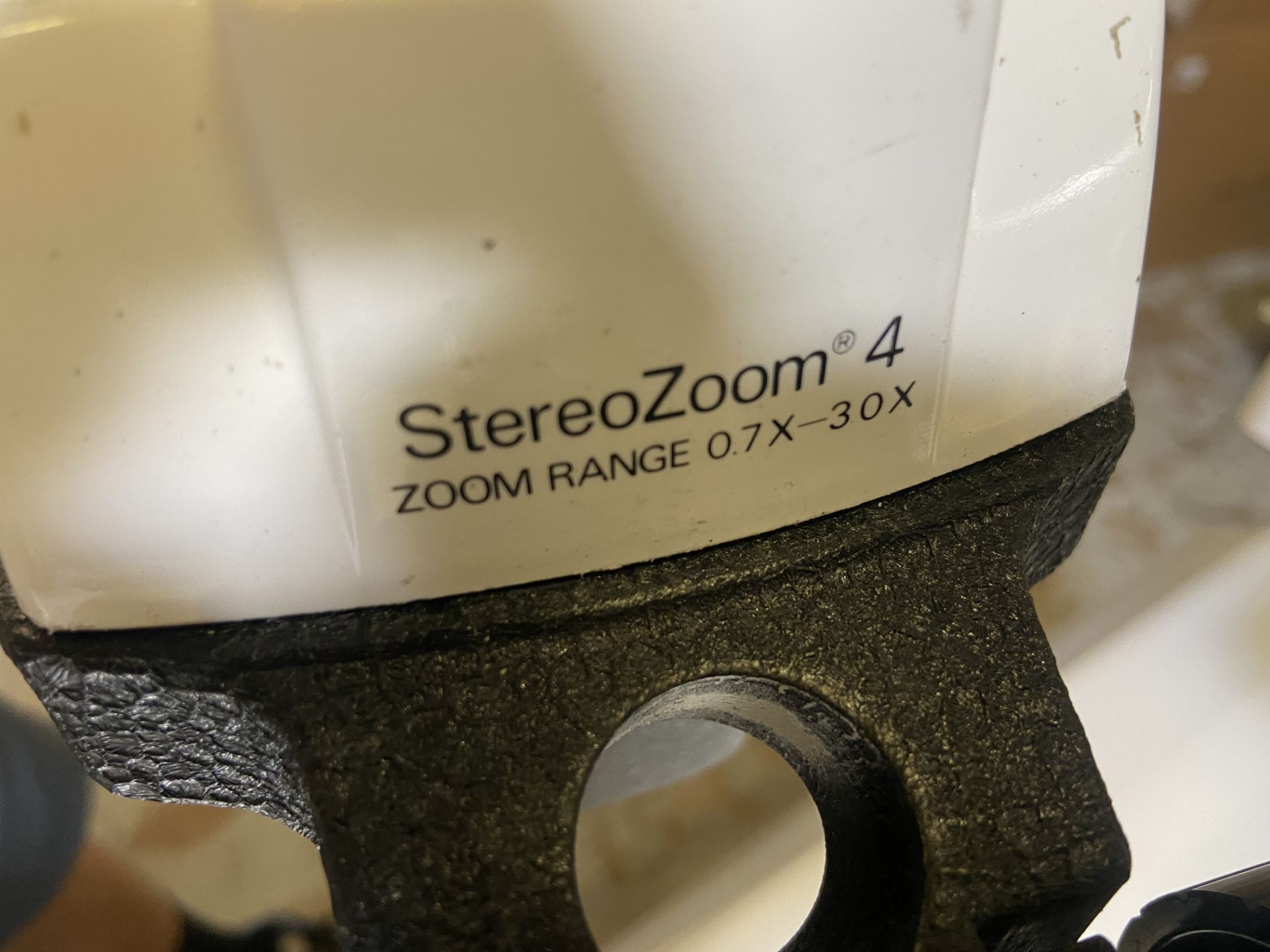 Microscope StereoZoom 4, 0.7X - 30X, Rigging Fee: $20 - Image 3 of 5