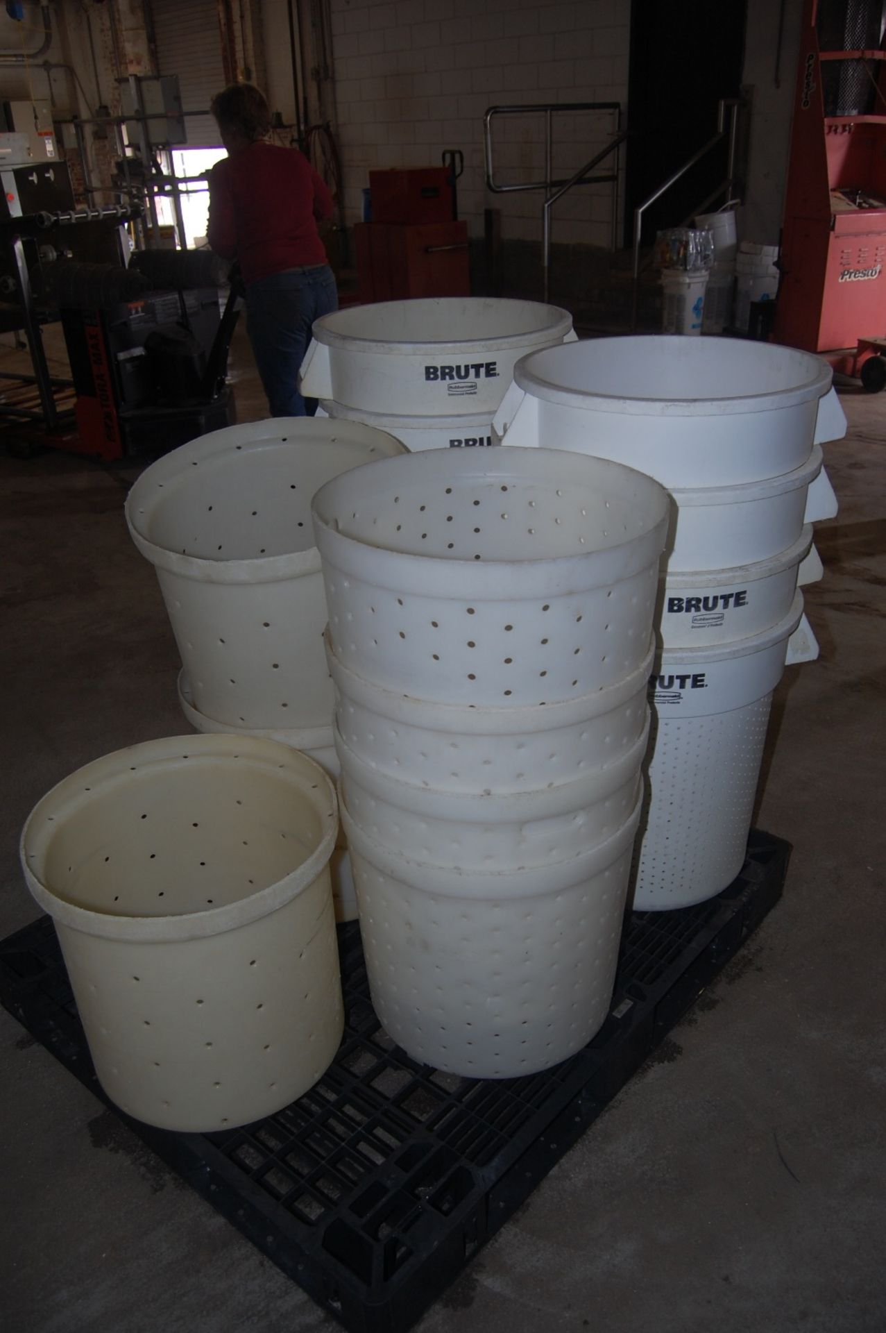 Poly perforated spinner baskets used with FP35 spinner machine 8 - 19 x 22 inch 4 - 17 x 16 3 - 18 x