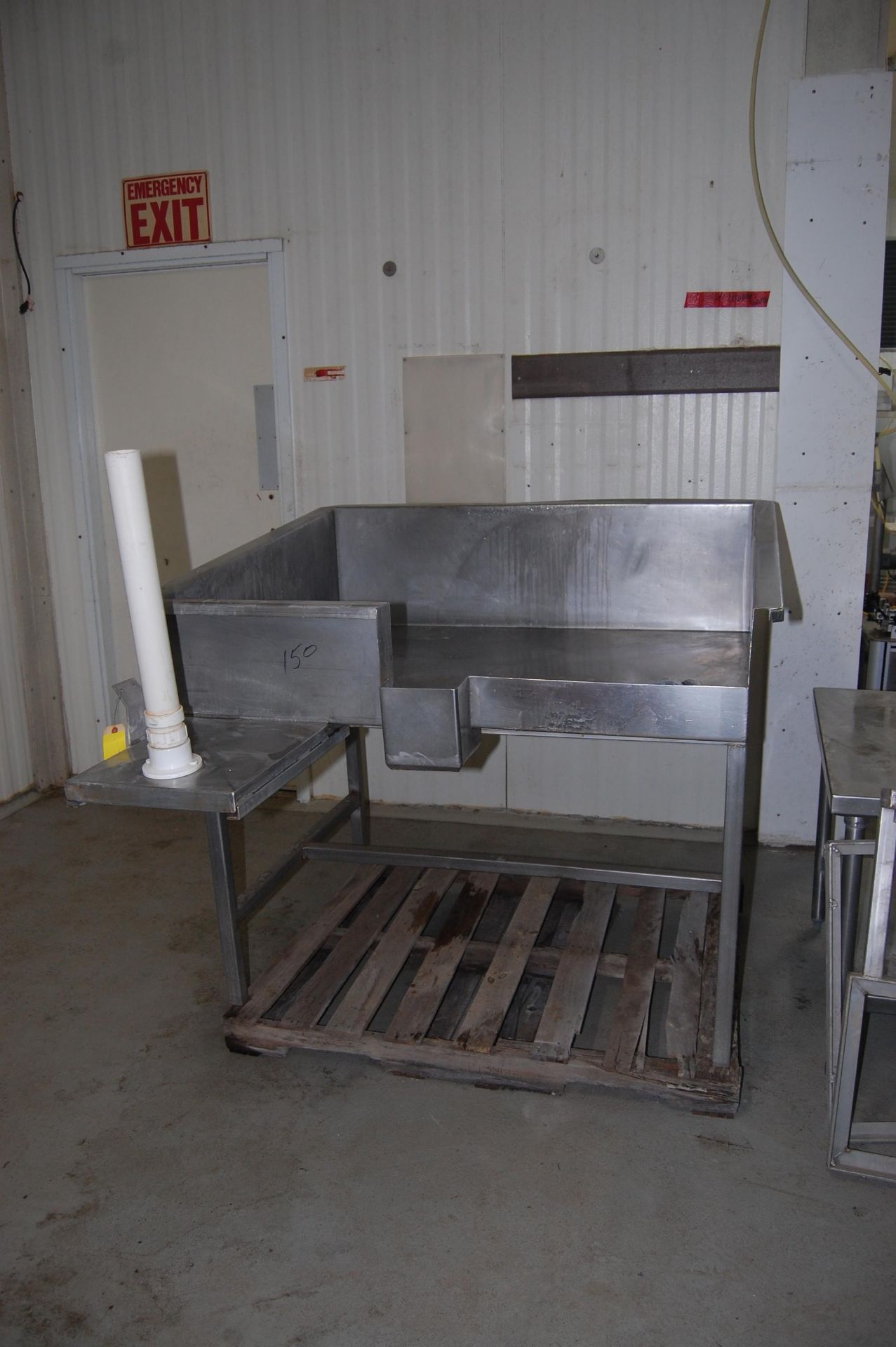 Bagging table all stainless ***LOADING FEE OF: $ 50 will be added to the winnger bidder's invoice.