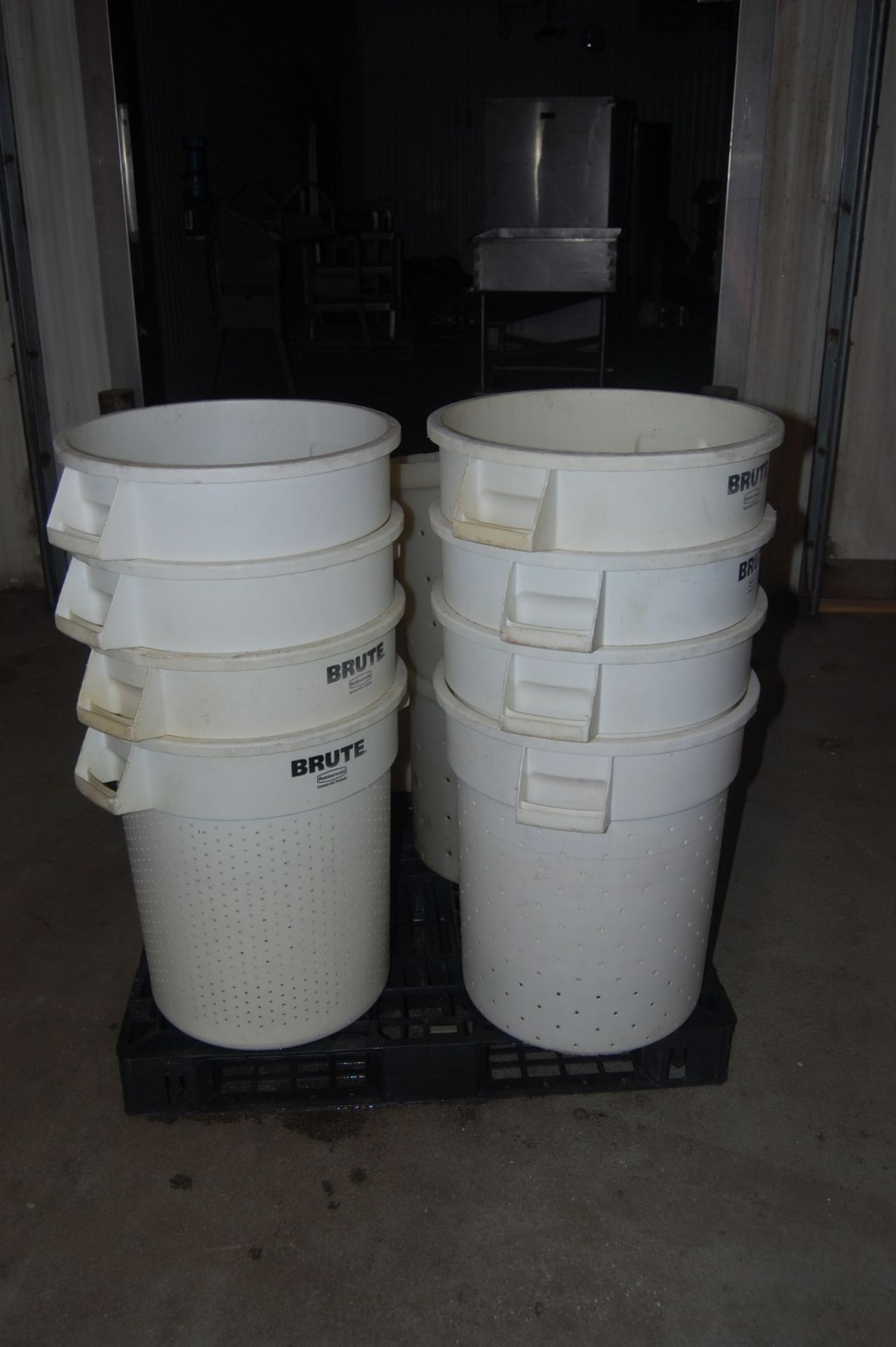 Poly perforated spinner baskets used with FP35 spinner machine 8 - 19 x 22 inch 4 - 17 x 16 3 - 18 x - Image 2 of 4