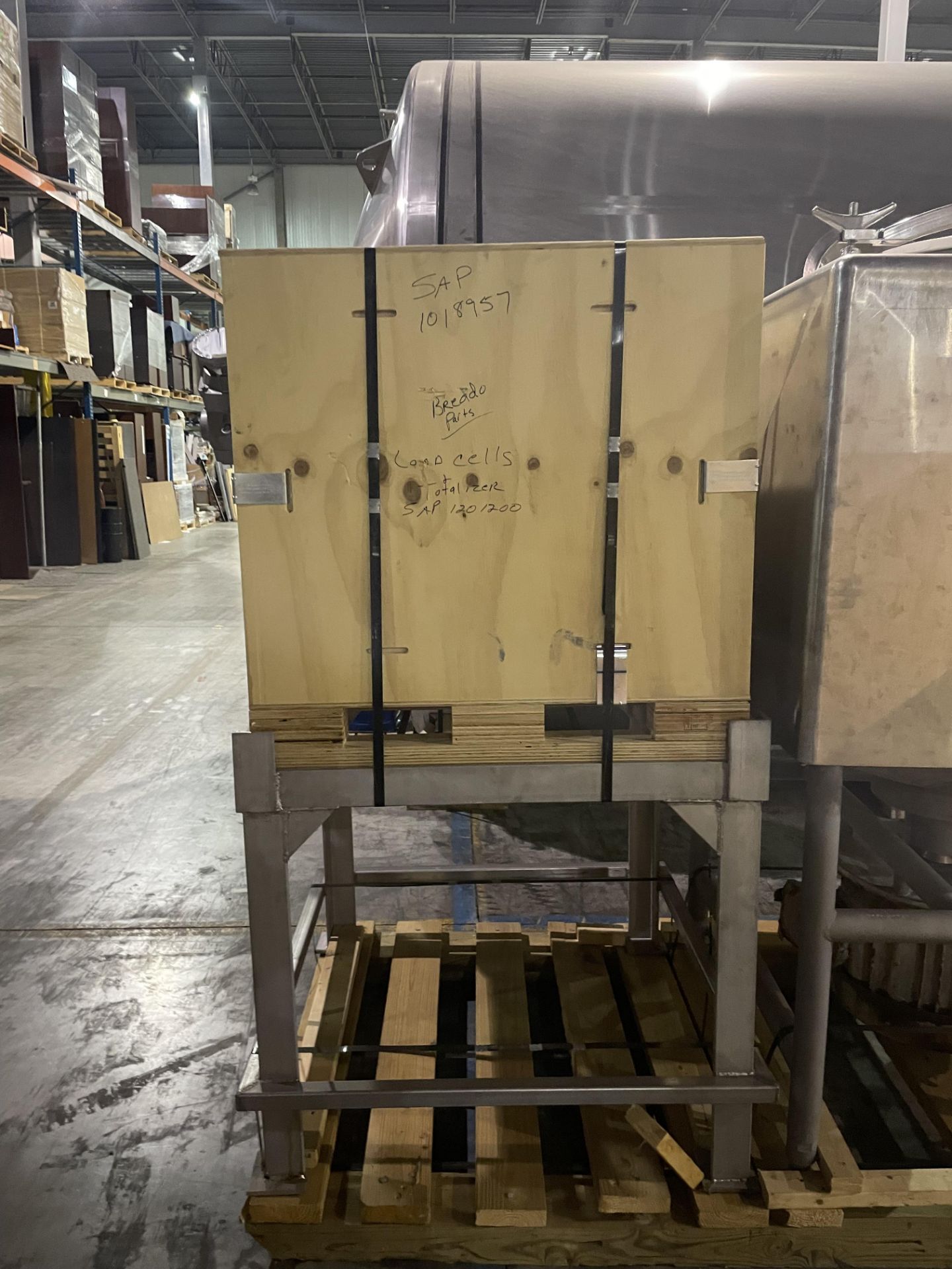 BREDDDO LIKWIFIER MODEL LDT 200 GALLON WITH LOAD CELLS RIGGING/LOADING FEE - $100 - Image 3 of 5