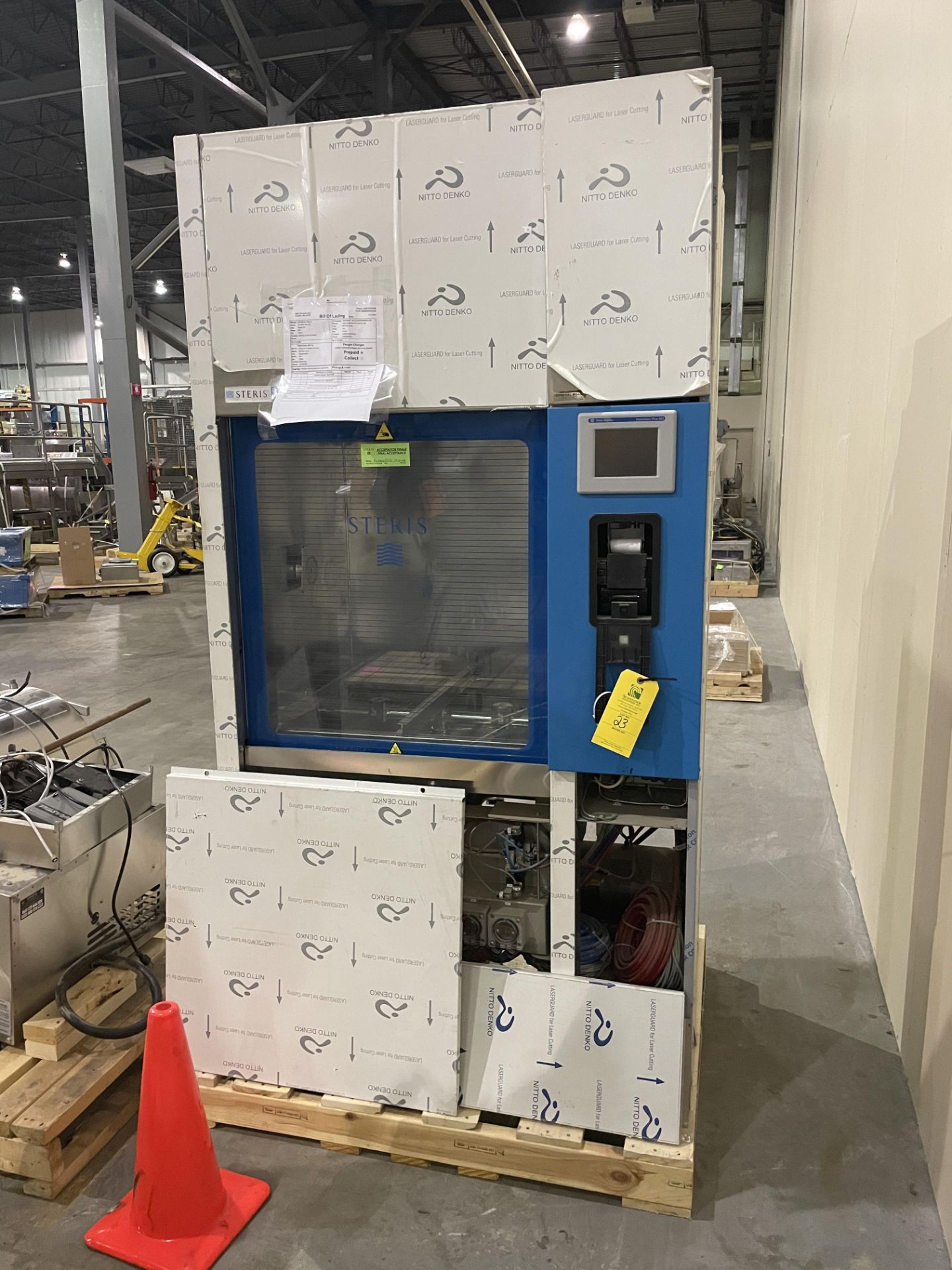 Steris labortary glassware washer model reliance 400xls sn 3627214009 RIGGING/LOADING FEE - $150 - Image 2 of 6