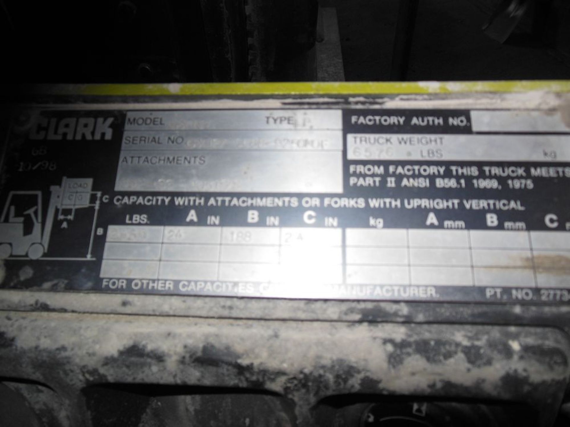 Florence, CO Clark 15E LNG forklift; pneumatic tires, 3 function controls (lift/lower, tilt, load - Image 3 of 4