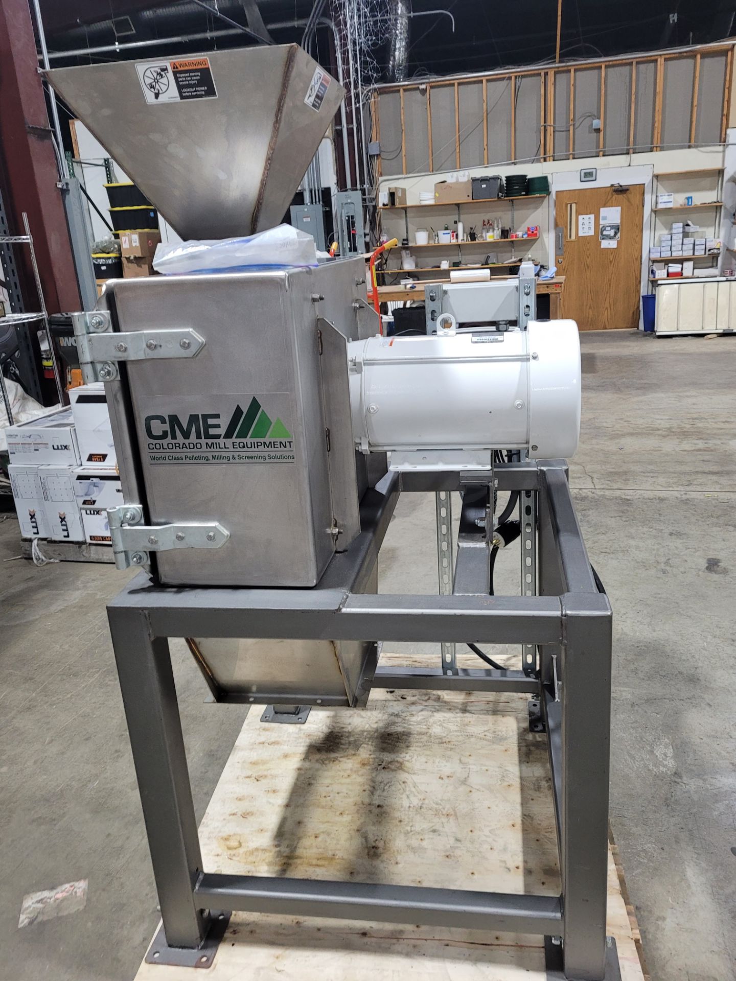 Located in Northampton, MA: CME Hammermill, Model: 10HP ECO-HMS, Unit is fully stainless steel - Image 7 of 7