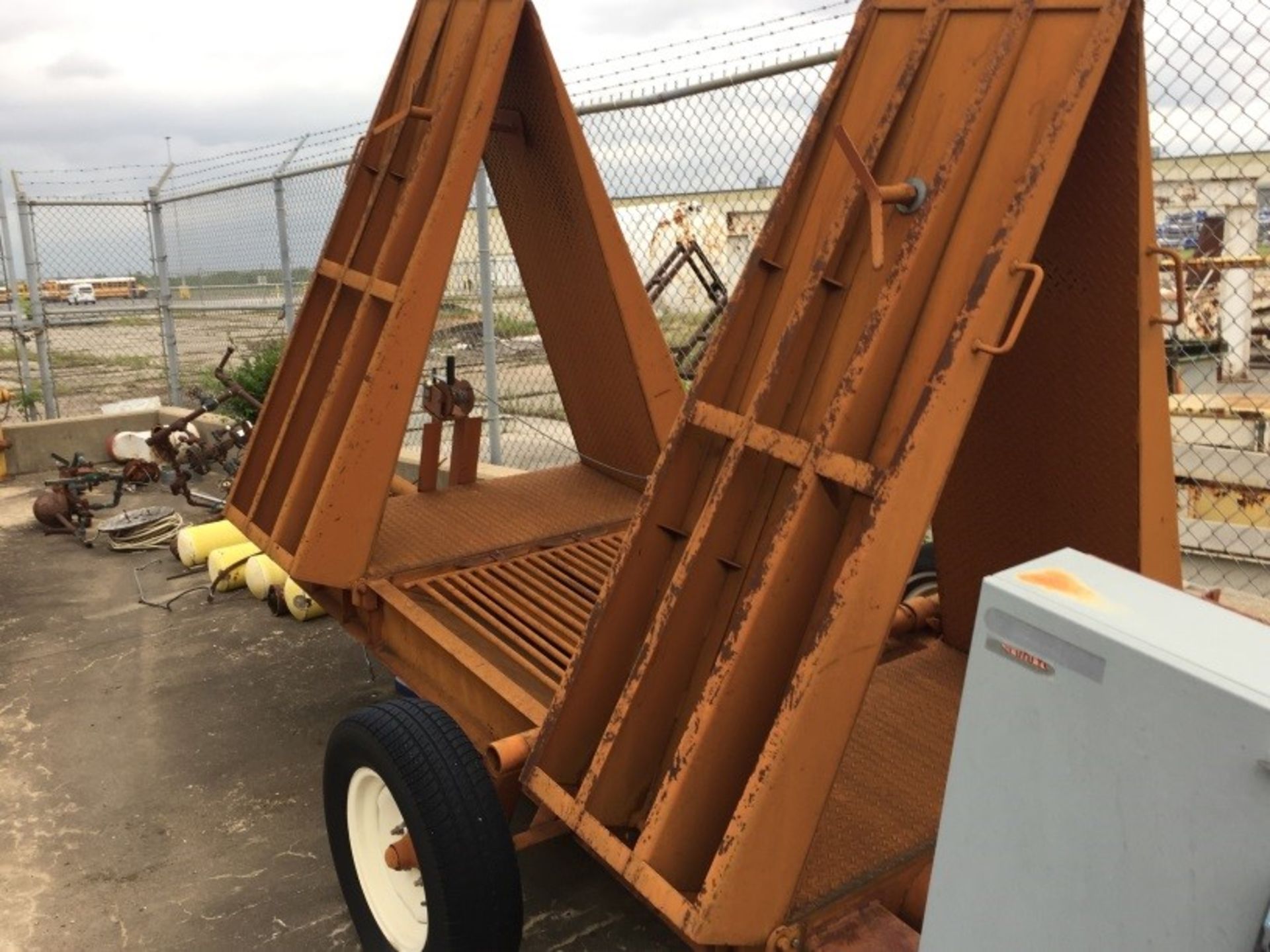 Tulsa, OK: Portable Truck Bottom Unloader, Baasch & Sons Inc, Dual Augers with 5 HP Motors, 230 VAC,