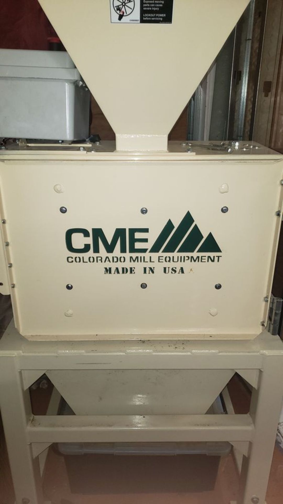 CME Hammer-Mill, model HNS-VB-HT-10, 10hp, grinds up to 7 tons of corn per hour with 3/16" - Image 2 of 7